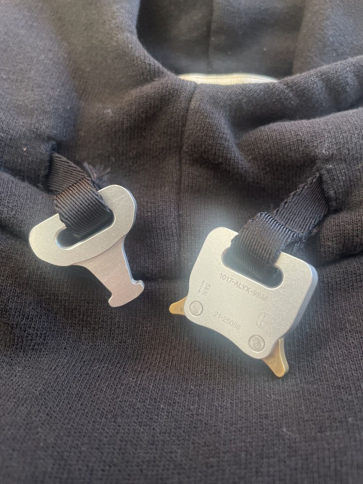 1017 ALYX 9SM 1017 ALYX 9SM Hoodie with buckle Size US S / EU 44-46 / 1 - 6 Thumbnail