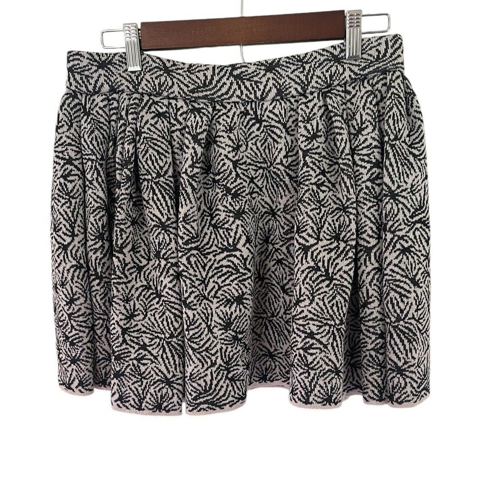 Other Thierry Colson Wool Mini Skirt Black Cream Pleated Small Size 27" / US 4 / IT 40 - 2 Thumbnail