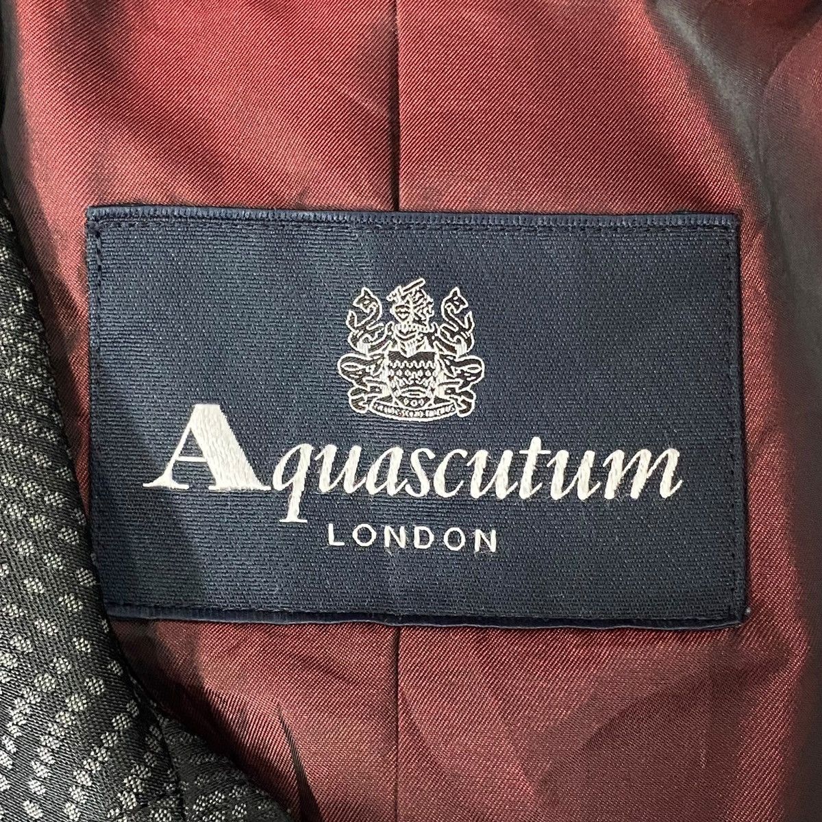 Aquascutum Aquascutum London Vintage Silk Blend Coat Black Textured Size L / US 10 / IT 46 - 12 Thumbnail