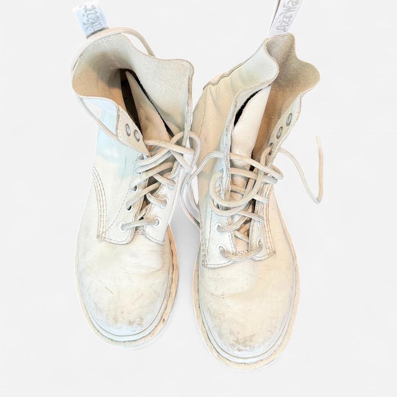 Dr. Martens Dr. Martens Women's white cream Boots Size ONE SIZE - 4 Thumbnail