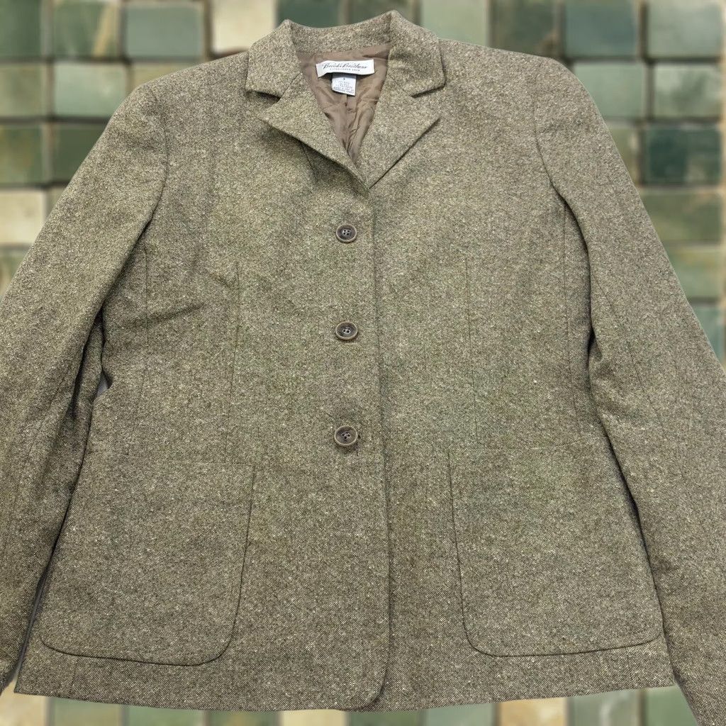 Brooks Brothers Brooks Brothers Blazer Beige Wool Silk Button Made In USA Womens 6 Blazer Jacket Size M / US 6-8 / IT 42-44 - 1 Thumbnail
