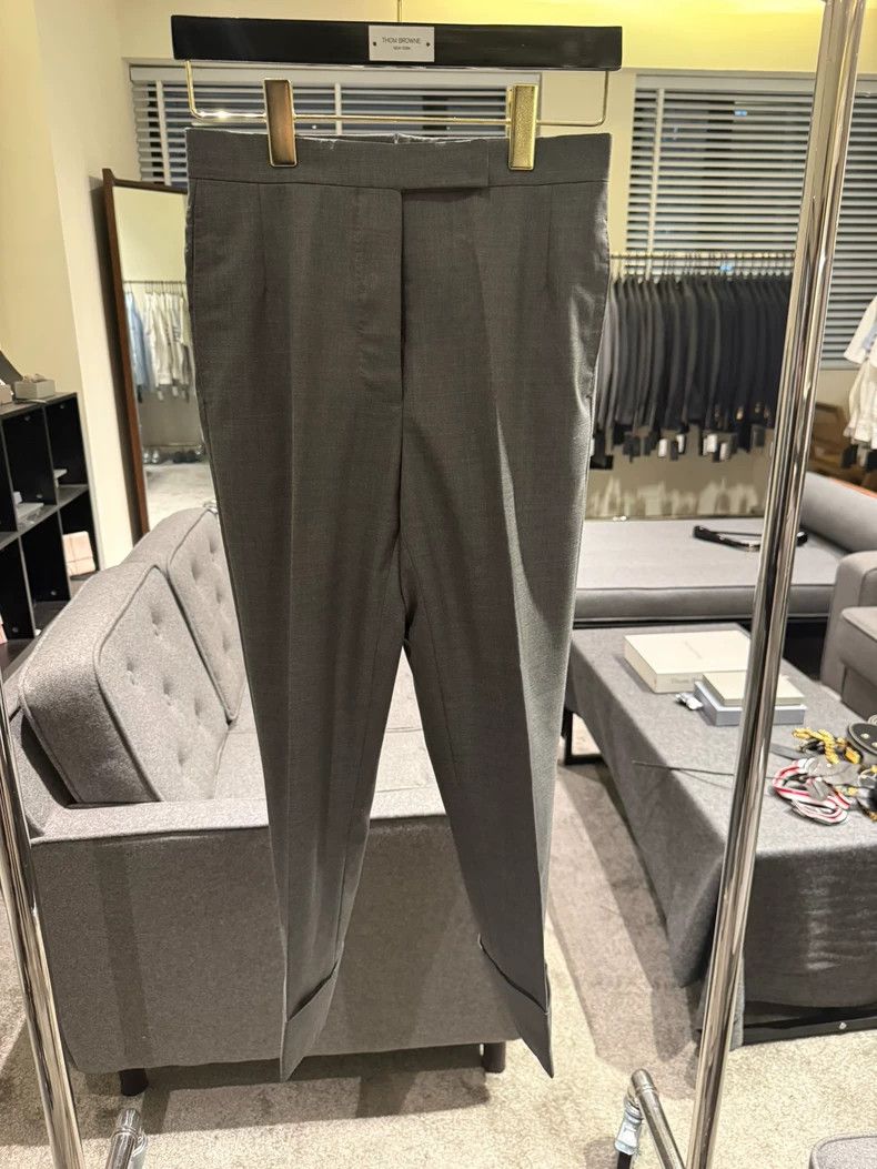 Thom Browne Thom Browne Pants 2503-Nextarrow Size 24" / US 00 / IT 34 - 1 Thumbnail