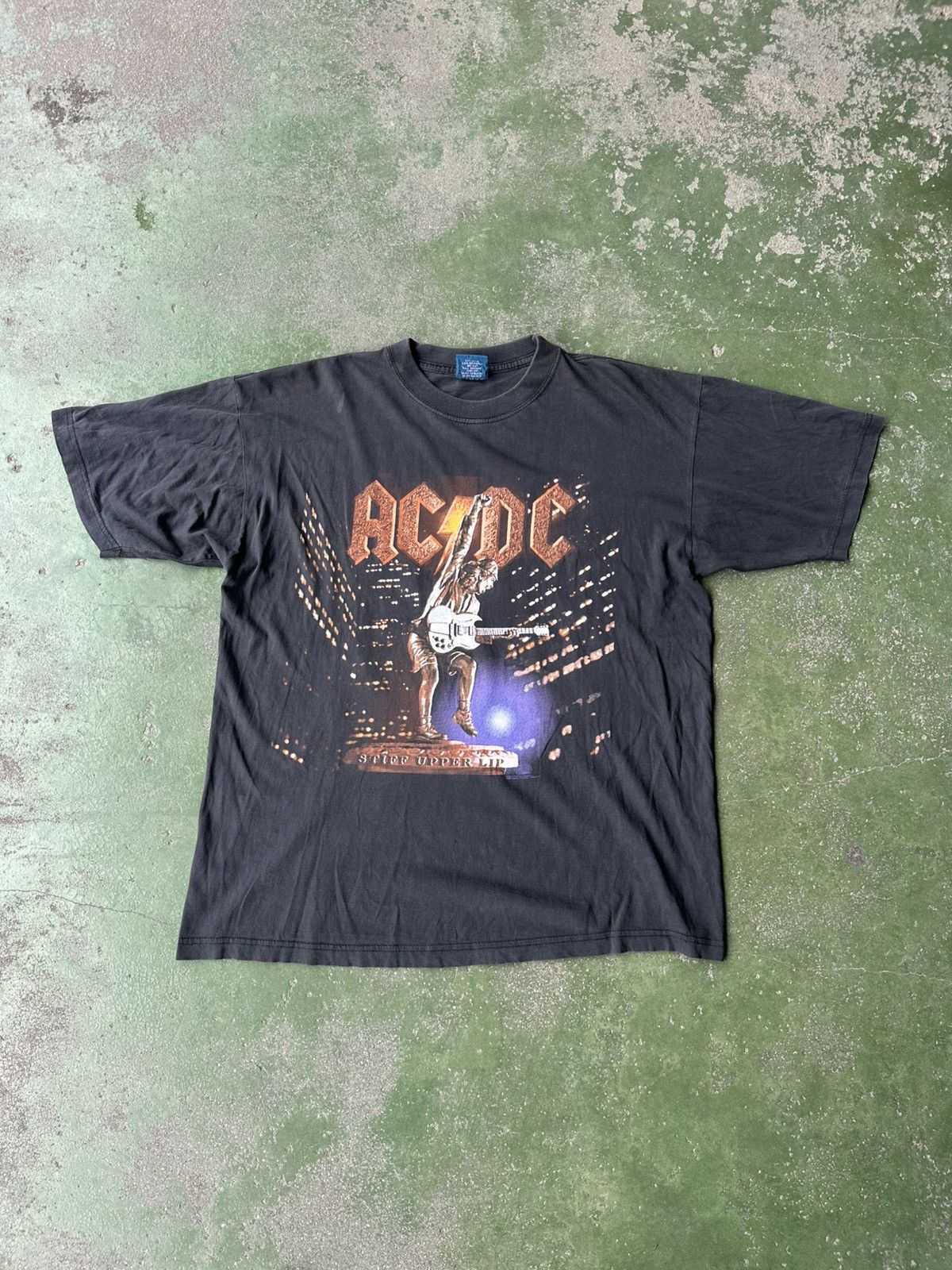 AC/DC Rare!! Vintage AC/DC Stiff Upper Lip Europe Tour 2001s Size US L / EU 52-54 / 3 - 1 Thumbnail