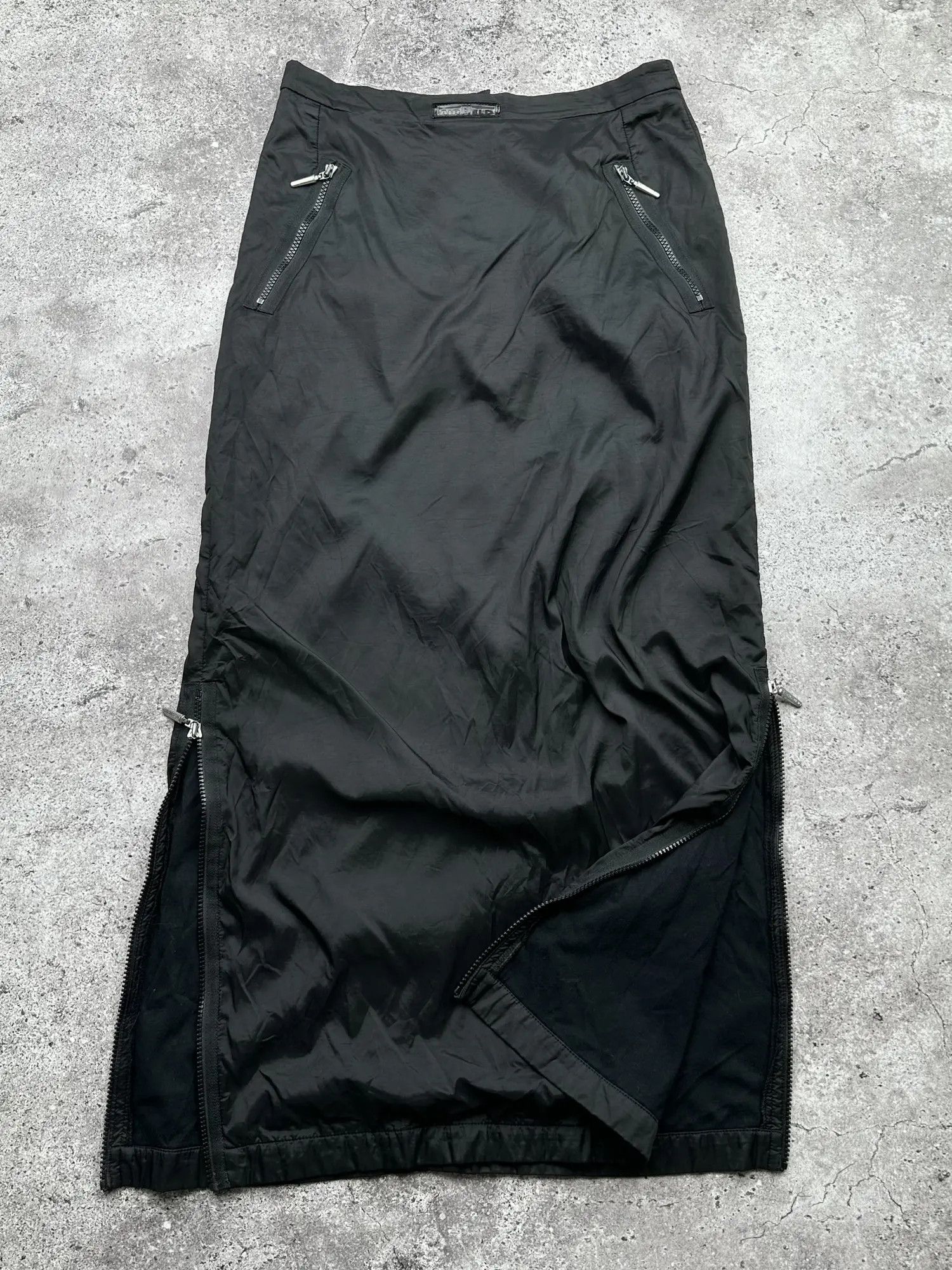 image of Vintage Maxi Skirt With Zipped in Black, Women's (Size 30)