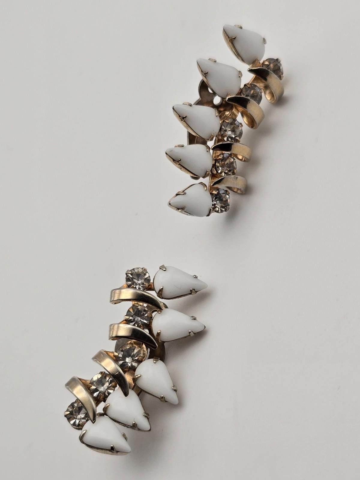 Stormy Kromer Vintage Kramer Milk Glass Rhinestone Clip-On Earrings Size ONE SIZE - 1 Thumbnail