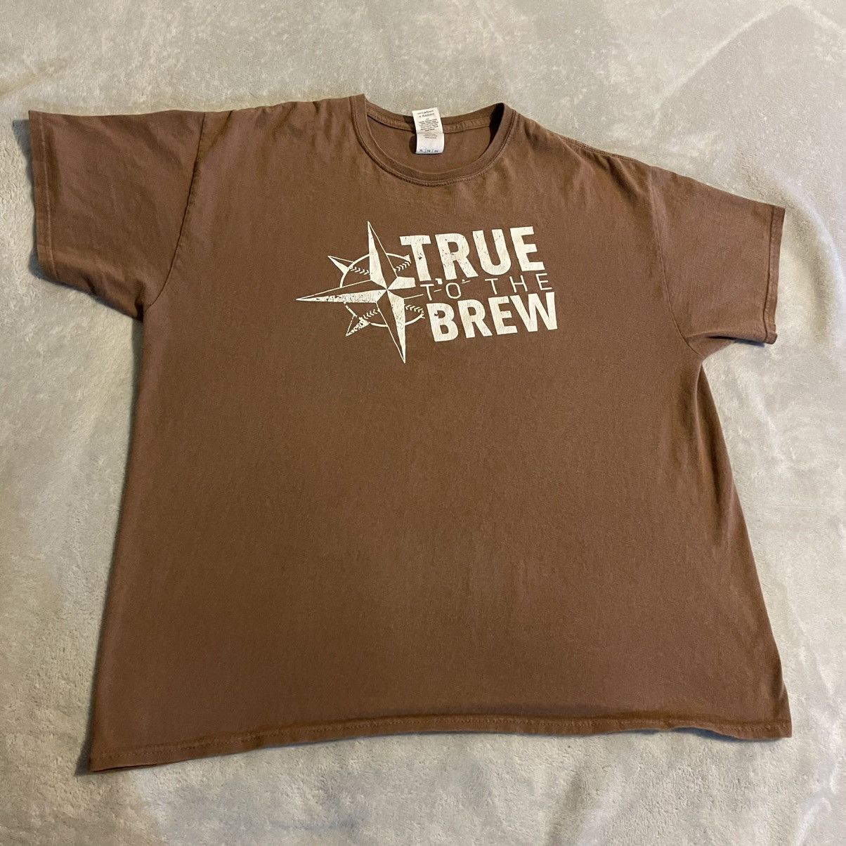 Gildan Coors Light Shirt Men XL Brown Workout Streetwear Tee Size US XL / EU 56 / 4 - 1 Thumbnail