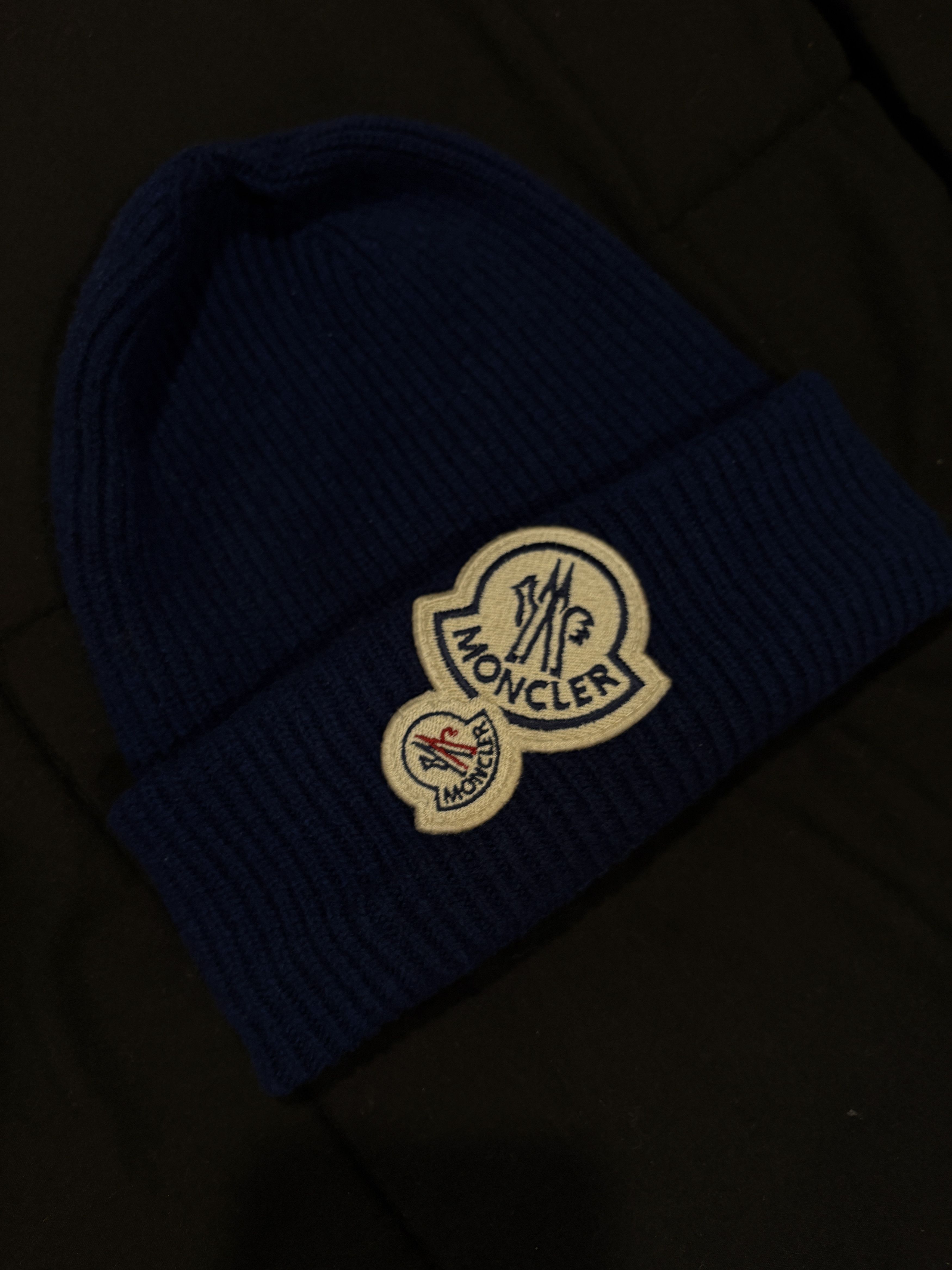 Moncler Moncler Berretto Double Logo Rib Knit Beanie Navy Blue Size ONE SIZE - 3 Thumbnail