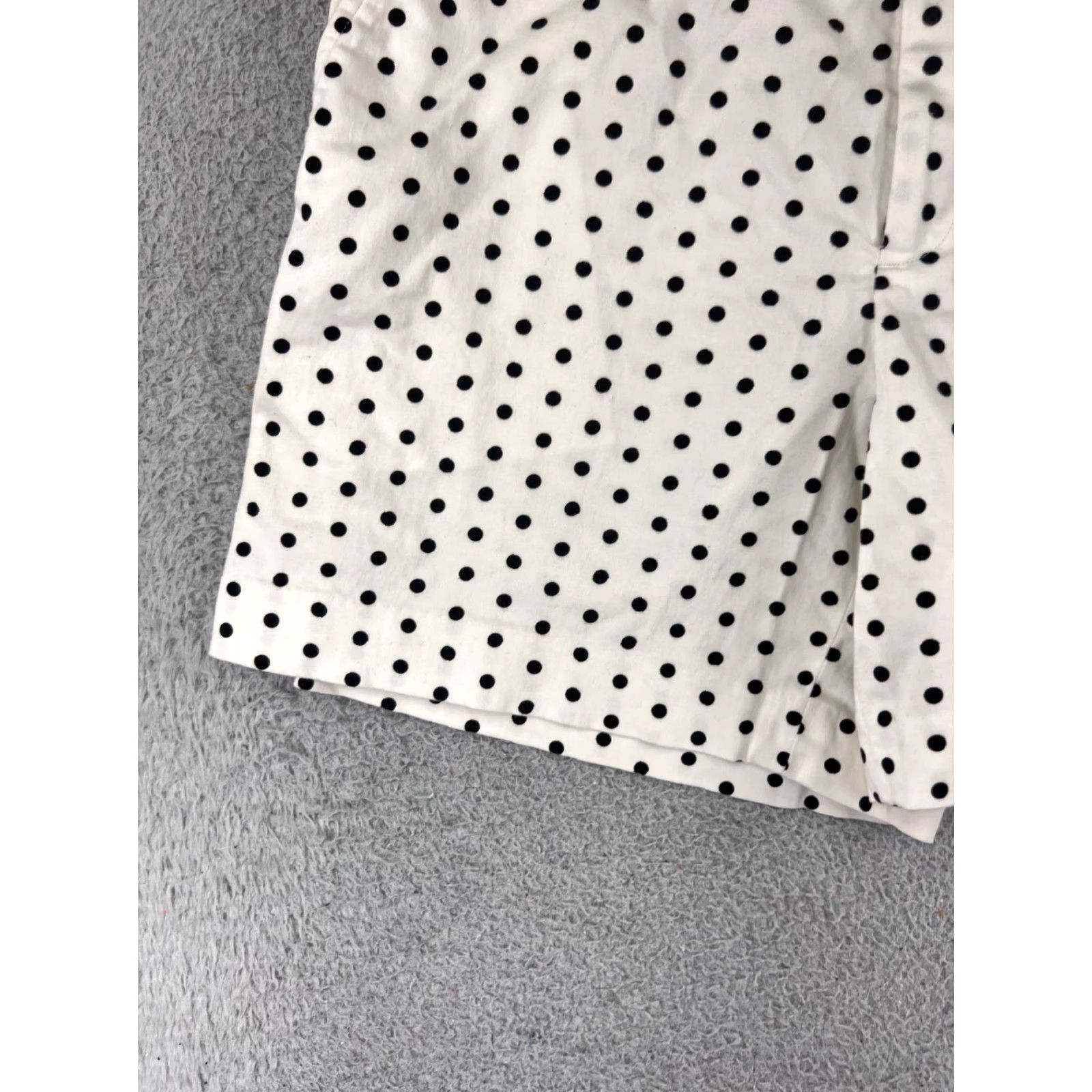 Ralph Lauren Ralph Lauren Golf Shorts Womens 12 White Polka Dot Cotton Blend Activewear Stretch Pockets Size 34" / US 12 / IT 48 - 3 Thumbnail