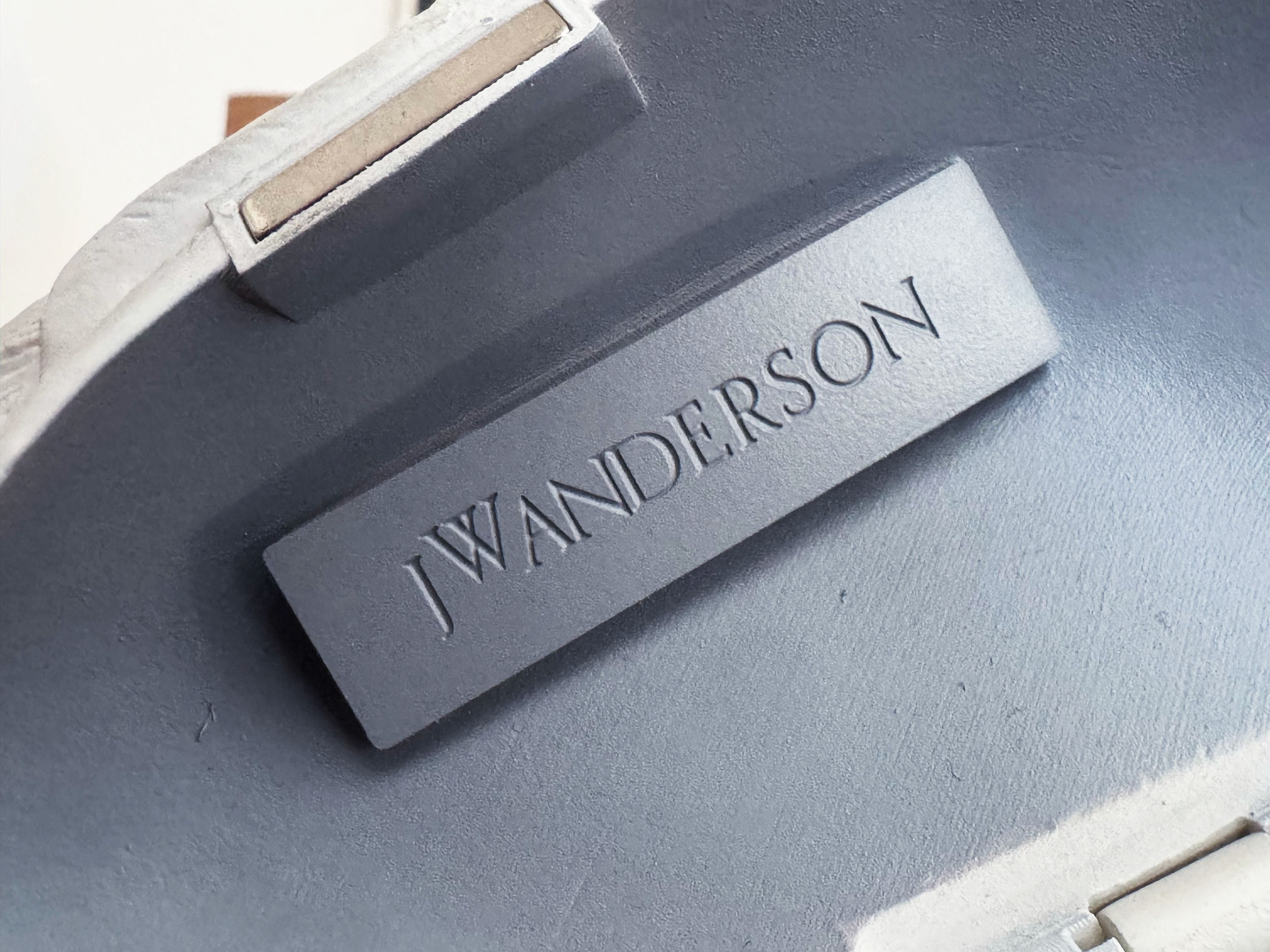 JW Anderson JW Anderson Pigeon Clutch WITH BOX Size ONE SIZE - 4 Thumbnail