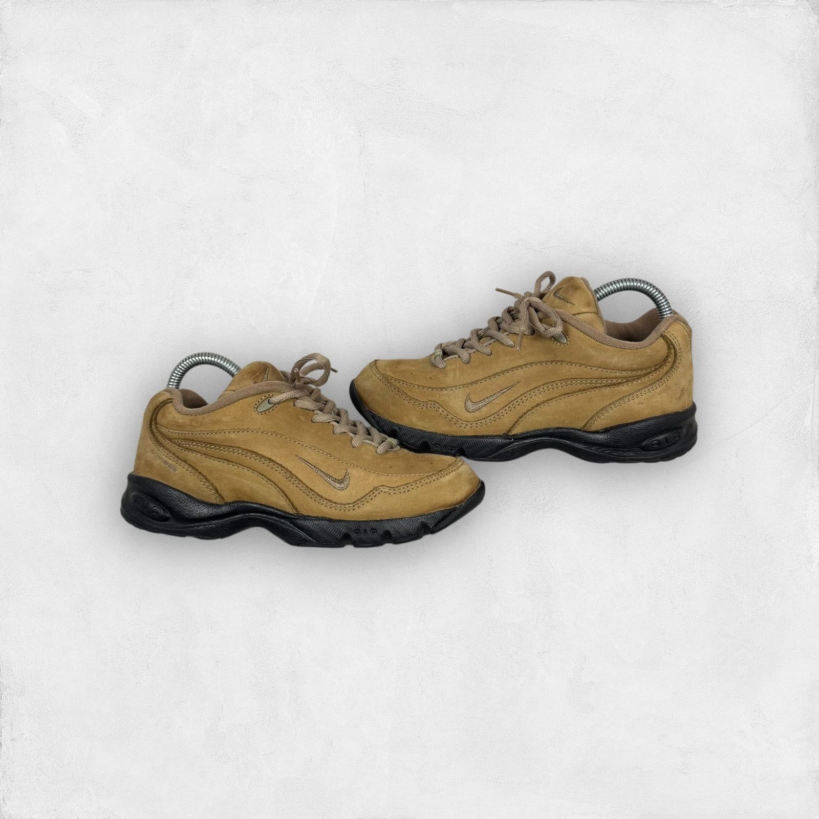 Nike Vintage Nike ACG Walk Women's Brown Leather Lace-Up Shoes Size US 8 / IT 38 - 1 Thumbnail