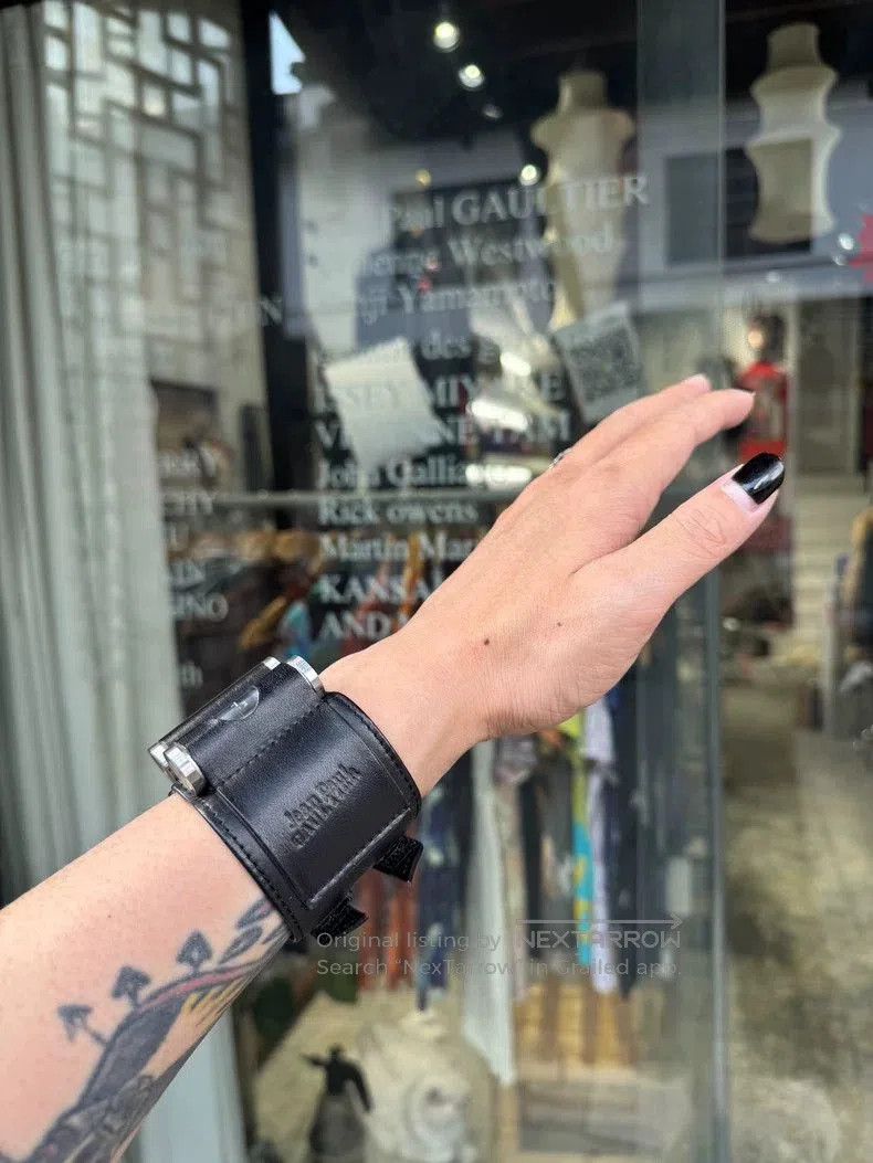 Jean Paul Gaultier Jean Paul GAULTIER Leather Bullet Watch. Size ONE SIZE - 2 Thumbnail