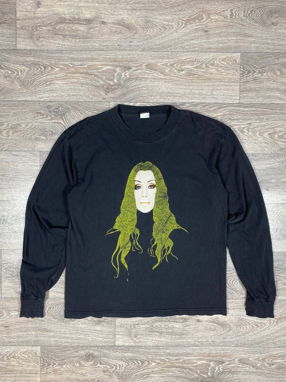 Band Tees Rare Cher 2005 MGM New Year Gold Glitter Long Sleeve Size US L / EU 52-54 / 3 - 1 Thumbnail