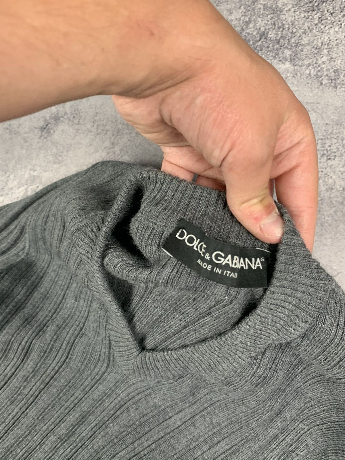 Dolce & Gabbana D&G Dolce Gabbana Y2K Knit Sweater Gray V-Neck Size L Size US L / EU 52-54 / 3 - 5 Thumbnail
