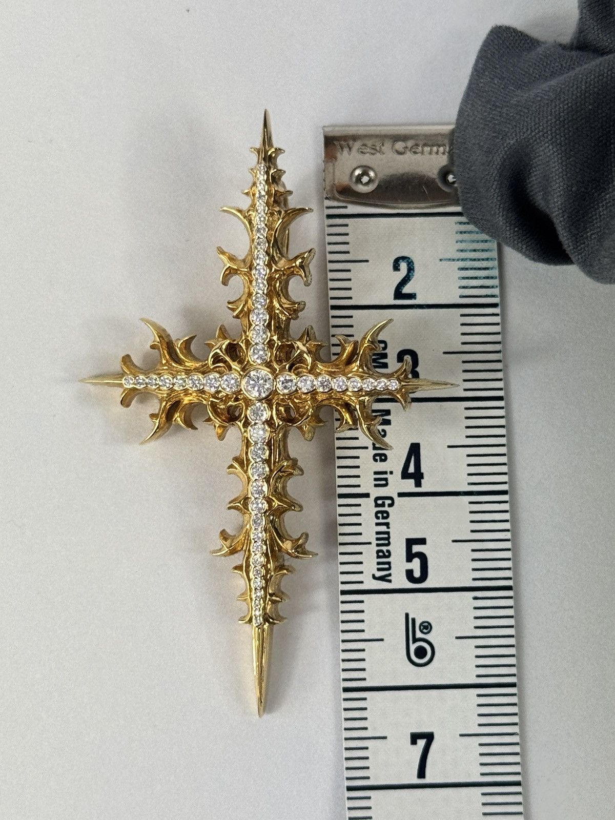 Alex Moss NIRVANA CROSS PENDANT Size ONE SIZE - 7 Thumbnail
