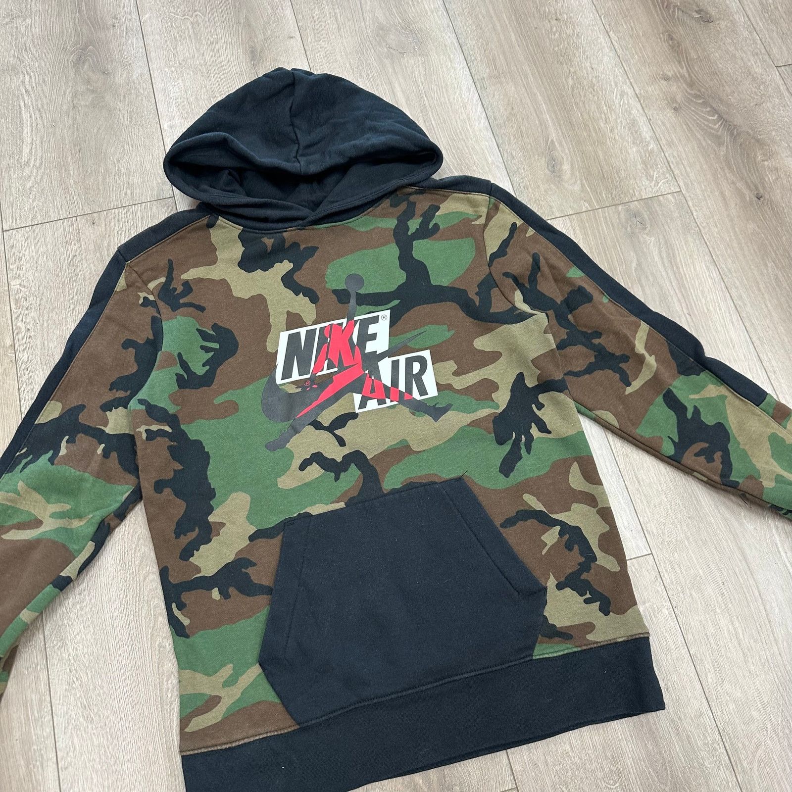 Jordan Brand Air Jordan Jumpman Classic Camo Hoodie Sweater Youth XL 13 Size US XL / EU 56 / 4 - 2 Thumbnail