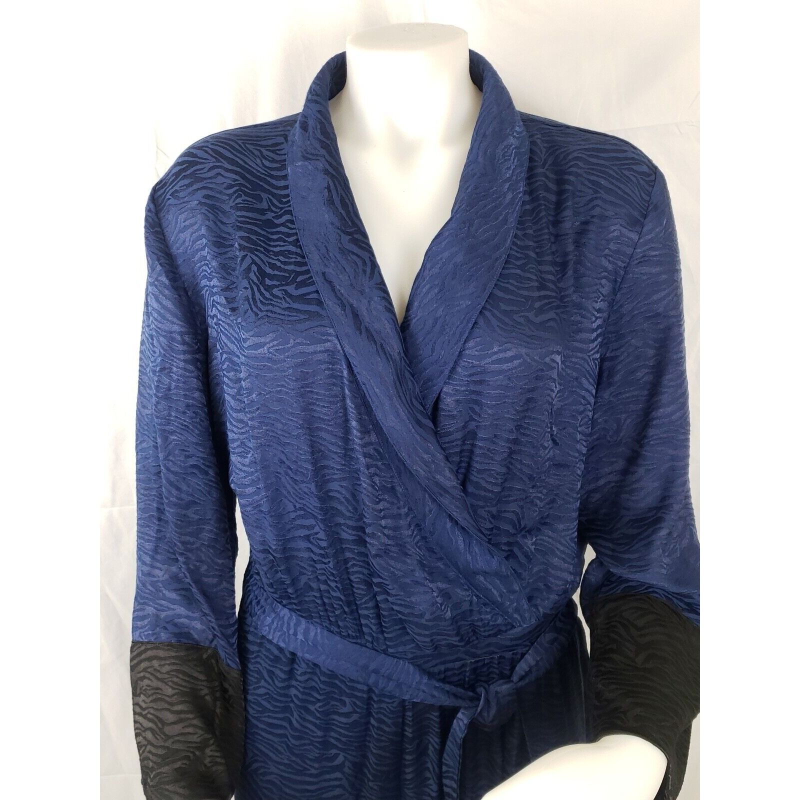 Victoria's Secret Victorias Secret Jumpsuit M Blue Satin Long Sleeve Zebra Lou Size 28" / US 6 / IT 42 - 2 Thumbnail