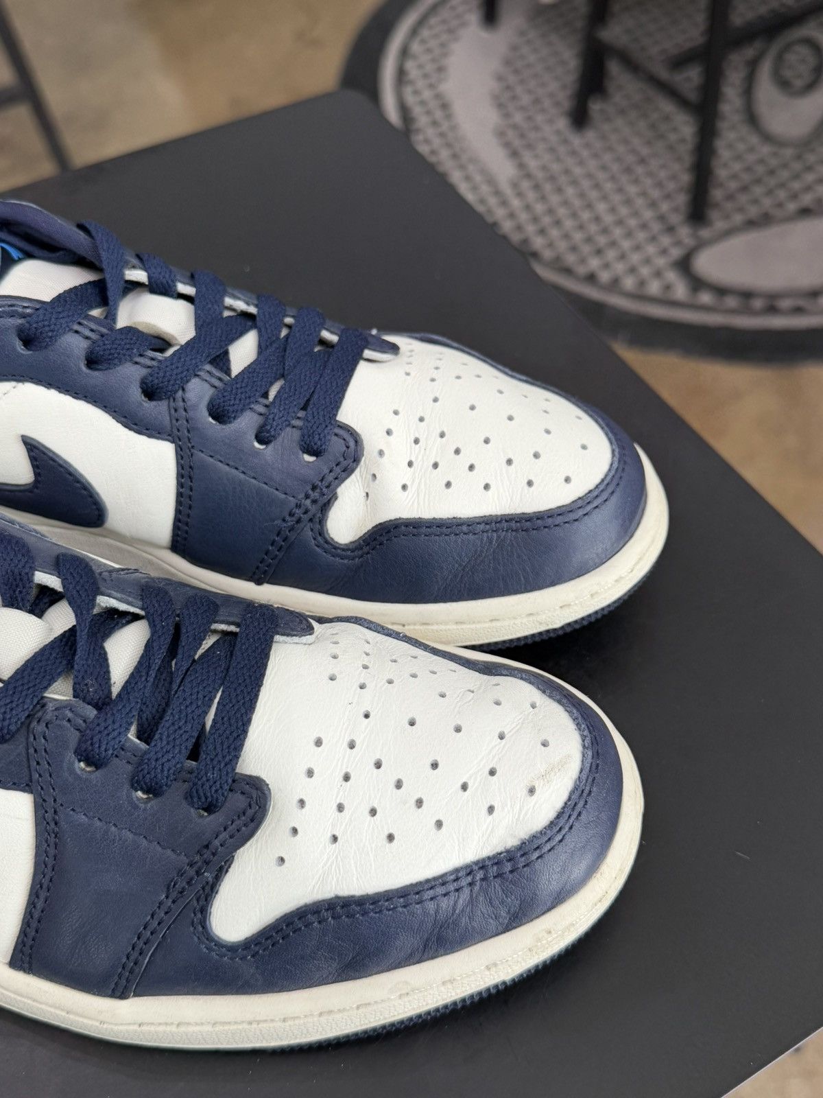 Jordan Brand Air Jordan 1 Low Obsidian UNC Size 9 (2025) Size US 9 / EU 42 - 8 Thumbnail
