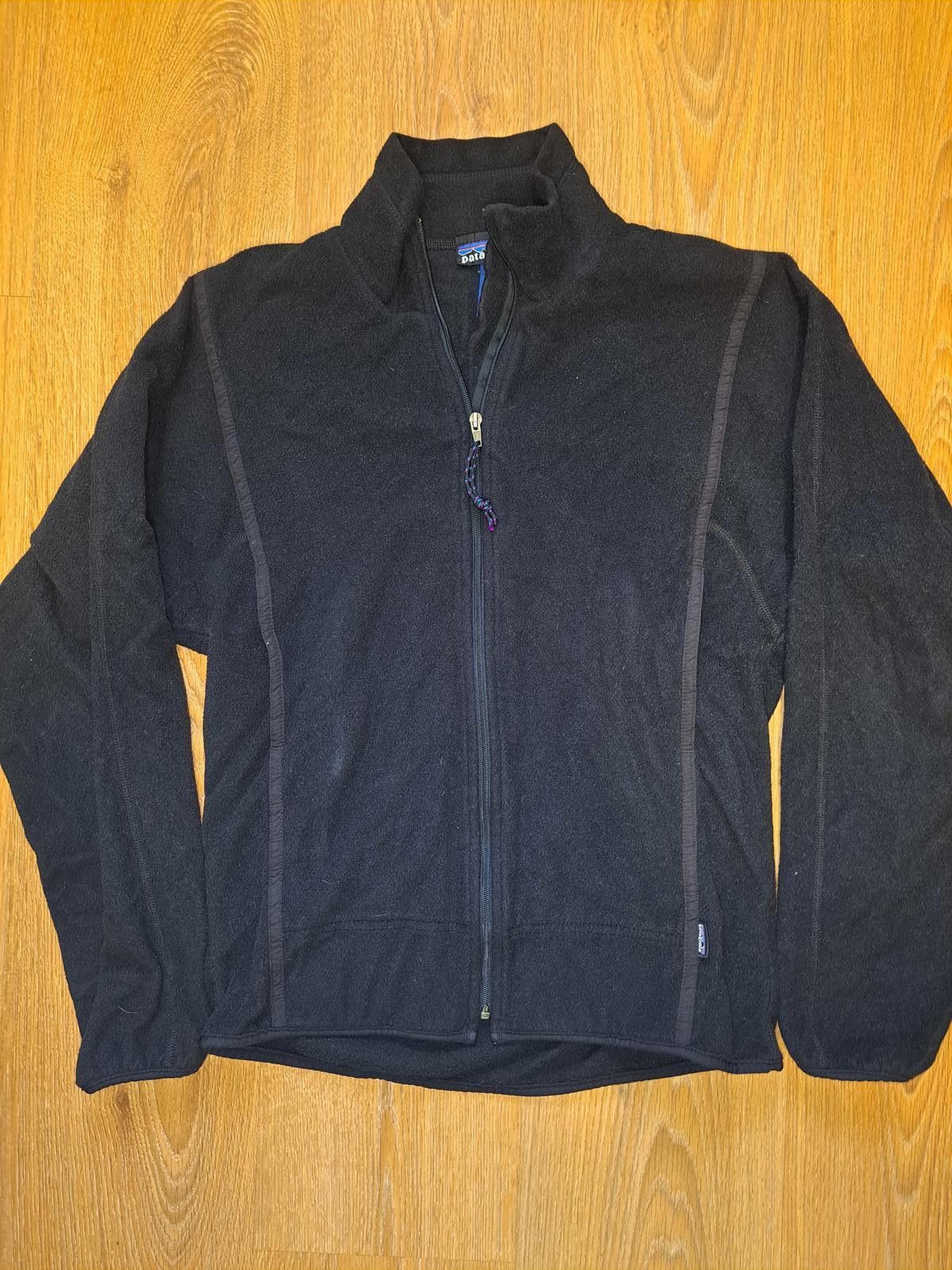Patagonia VINTAGE Patagonia Fleece Jacket Mens Small Black Full Zip Size US S / EU 44-46 / 1 - 1 Thumbnail
