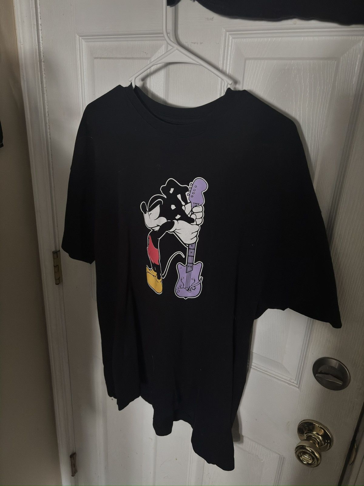 Condones Mickey Rage Tee