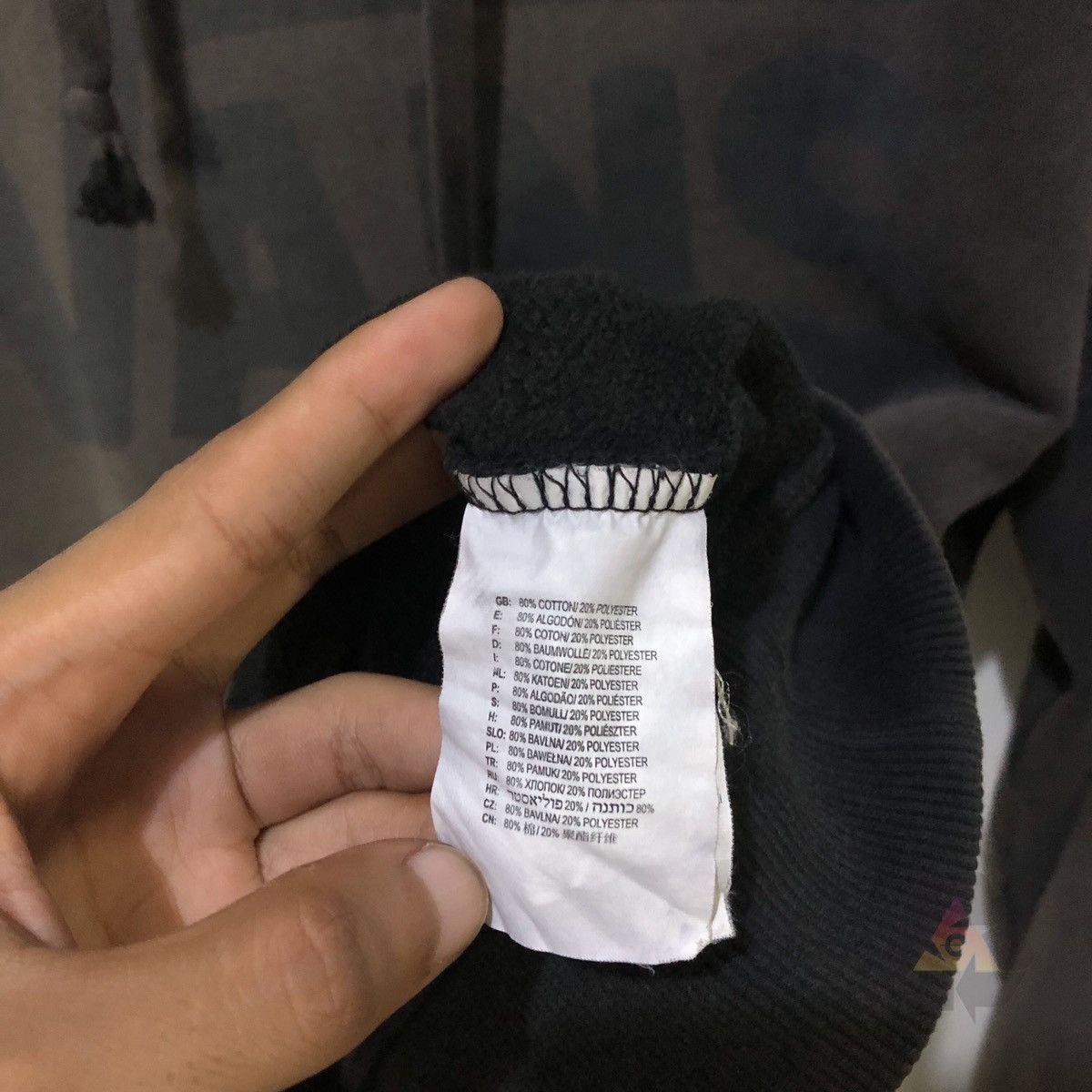 Japanese Brand × Vans × Vintage Vintage THRASHED VANS Big Logo Hoodie Size US M / EU 48-50 / 2 - 9 Thumbnail