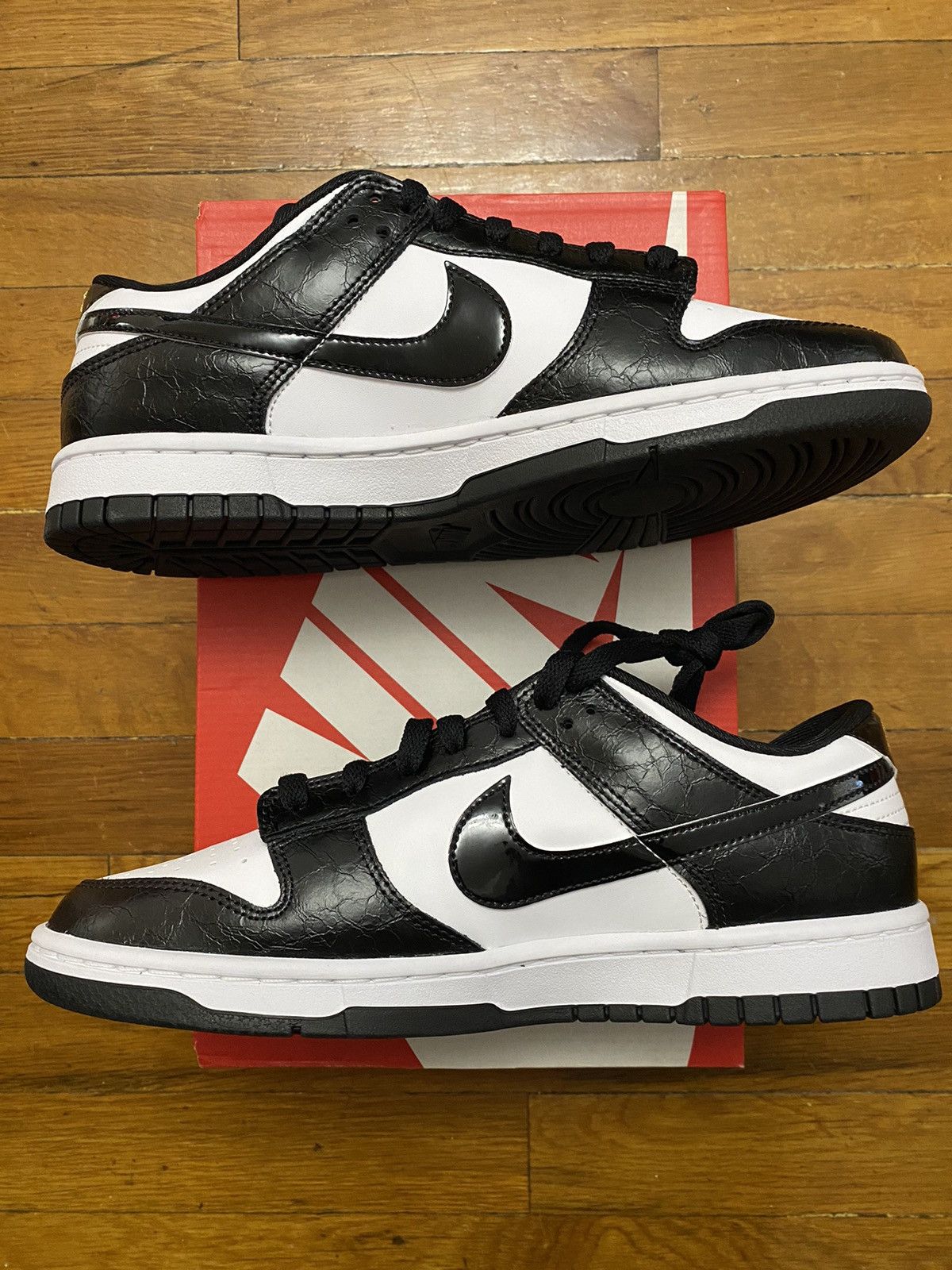 Nike Size 8.5 - Nike Dunk Low World Champs Black White US Panda Size US 8.5 / EU 41-42 - 3 Thumbnail