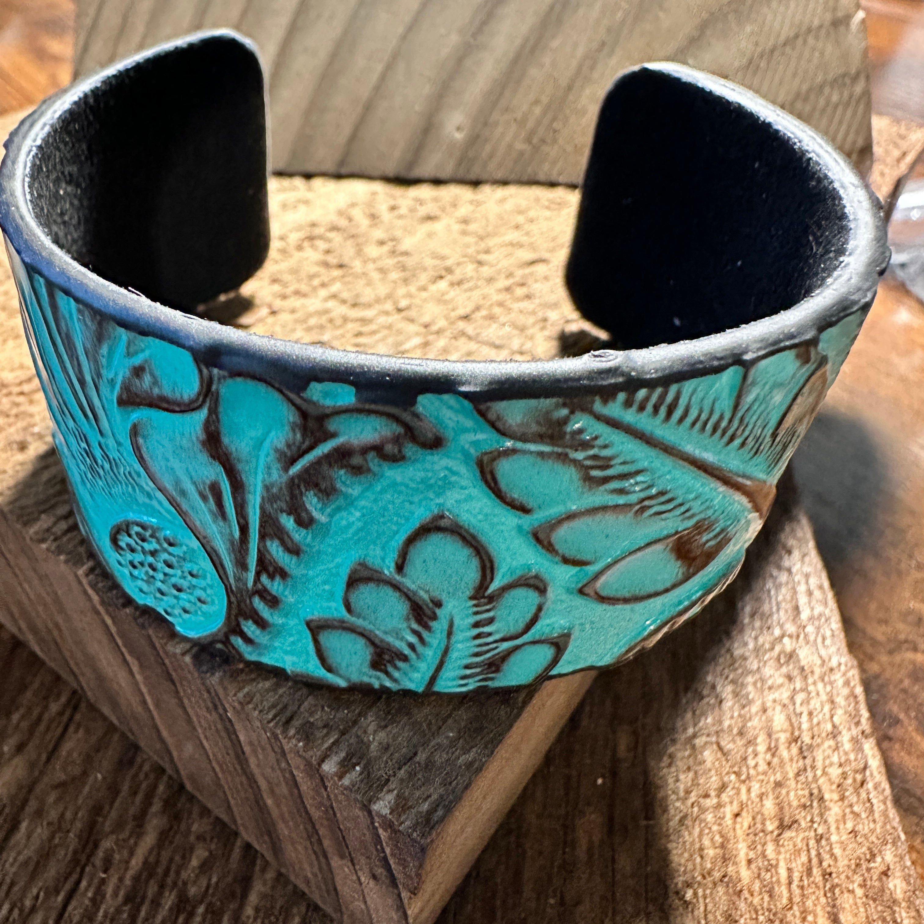 Other Boho Southwestern Leather Turquoise Floral Wide Cuff Bangle Size ONE SIZE - 7 Thumbnail