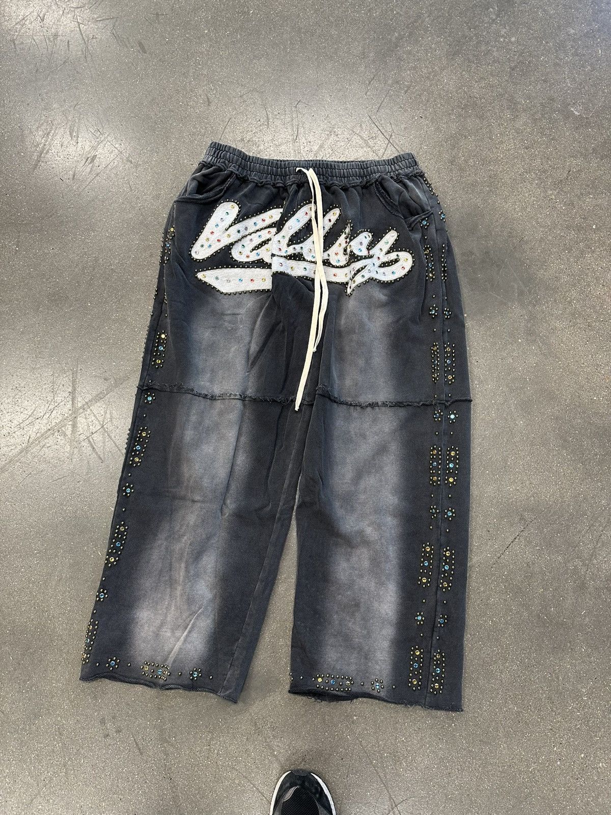 Vale Vale Forever Skittles Sweatpants Faded Black Size US 36 / EU 52 - 1 Thumbnail