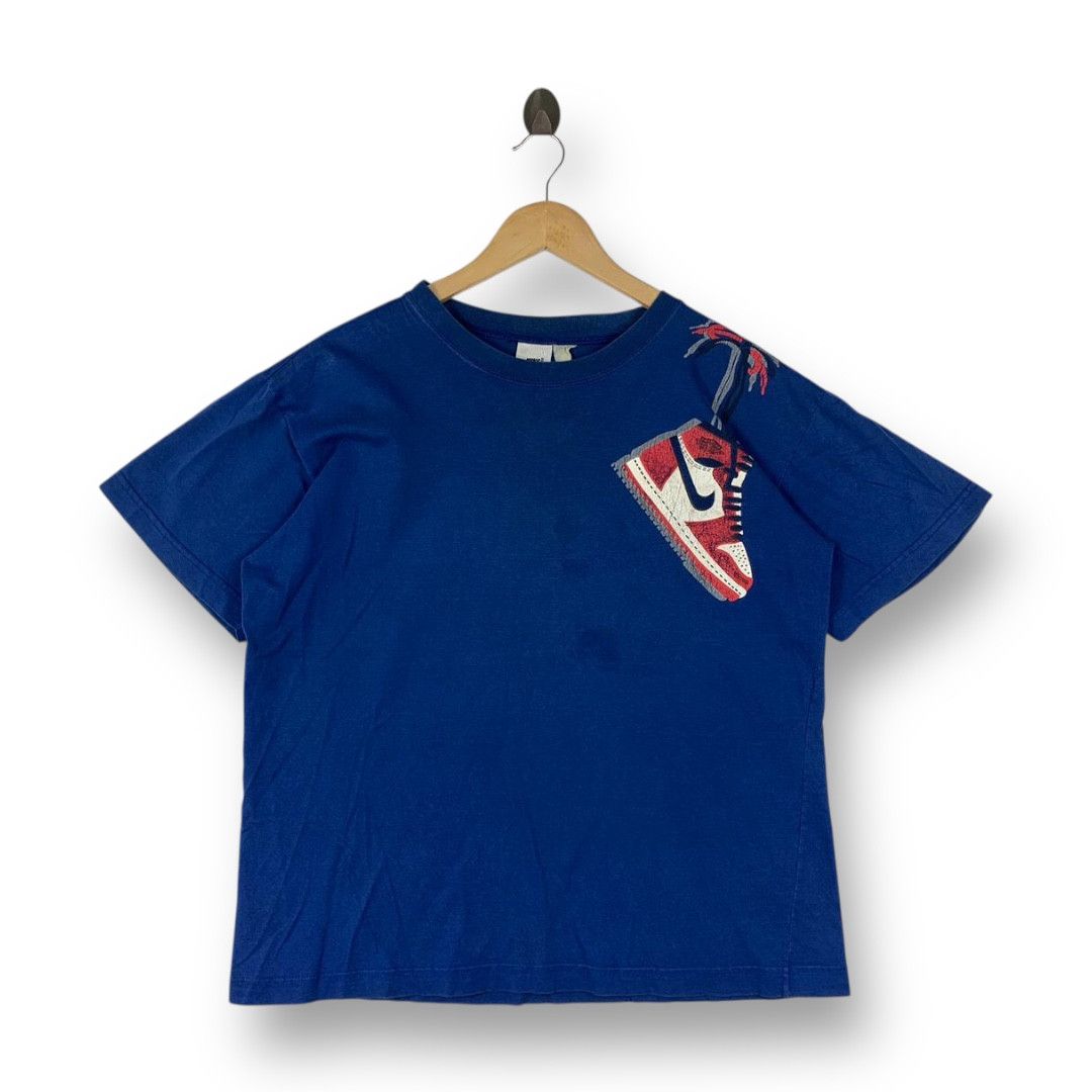 Nike Vintage 90s Nike Air Jordan 1 Embroidered Tee Size US L / EU 52-54 / 3 - 1 Thumbnail