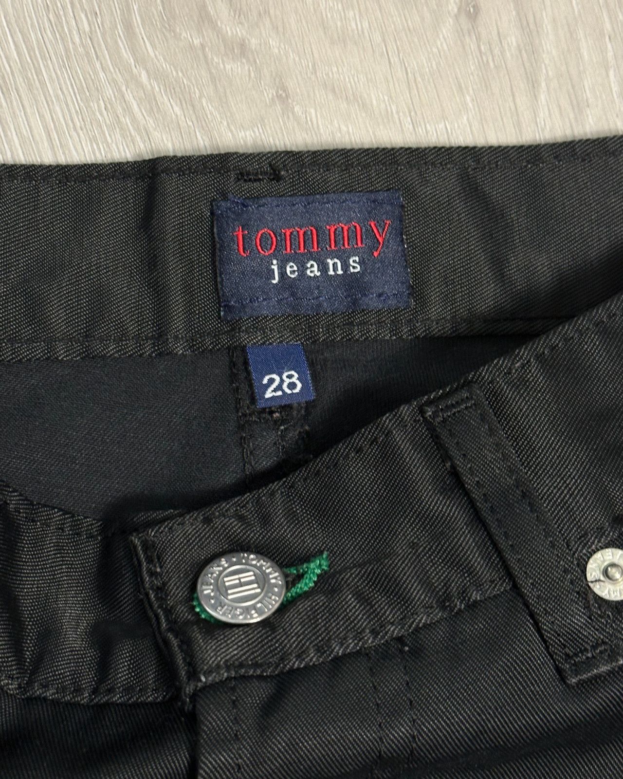 Tommy Hilfiger Vintage Y2K Tommy Hilfiger Black Straight Leg Jeans - 28x30 Size US 28 / EU 44 - 8 Thumbnail