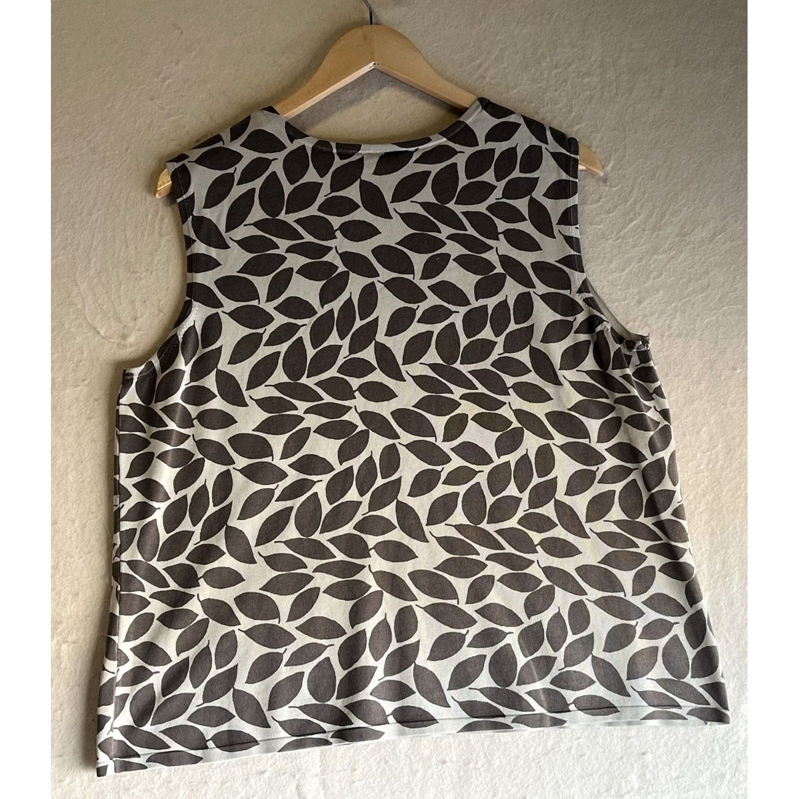 Talbots Talbots Womens Silk Blend Sleeveless Blouse 2X V-Neck Tank Camisole Multicolor Leaves 4-Season Shirt Womens Size XXL / US 16-18 / IT 52-54 - 2 Thumbnail