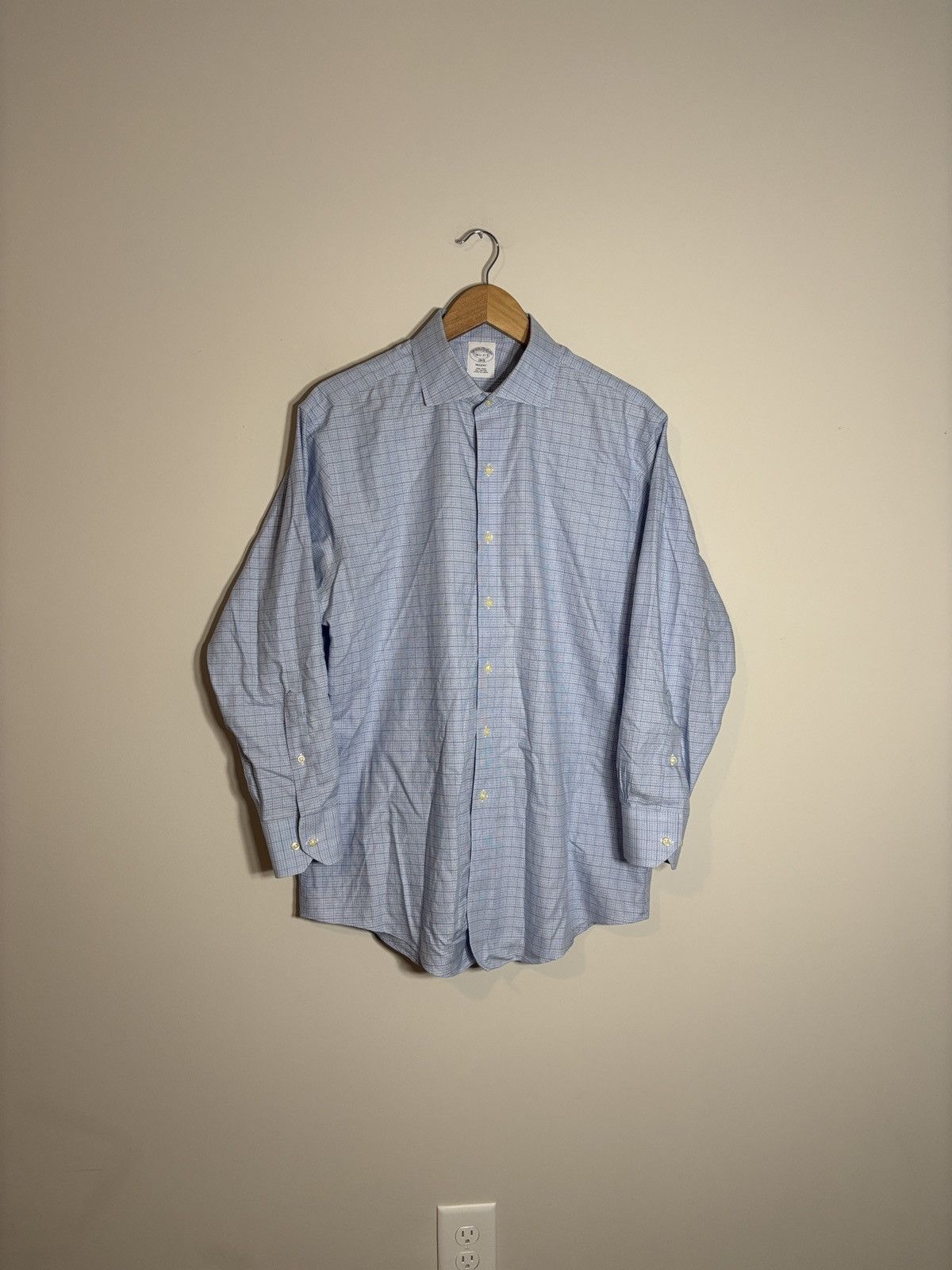 Brooks Brothers Brooks Brothers Regent Non Iron Button Up Shirt 16.5 Size US L / EU 52-54 / 3 - 2 Thumbnail
