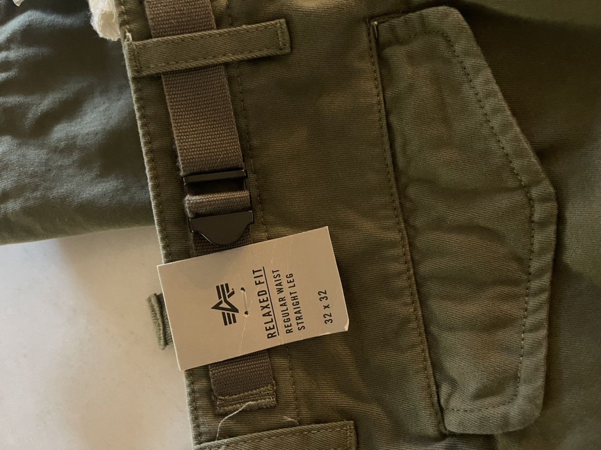 Alpha Industries Alpha industries men’s cargo M 65 pants 32x32 green NWT Size US 32 / EU 48 - 16 Thumbnail