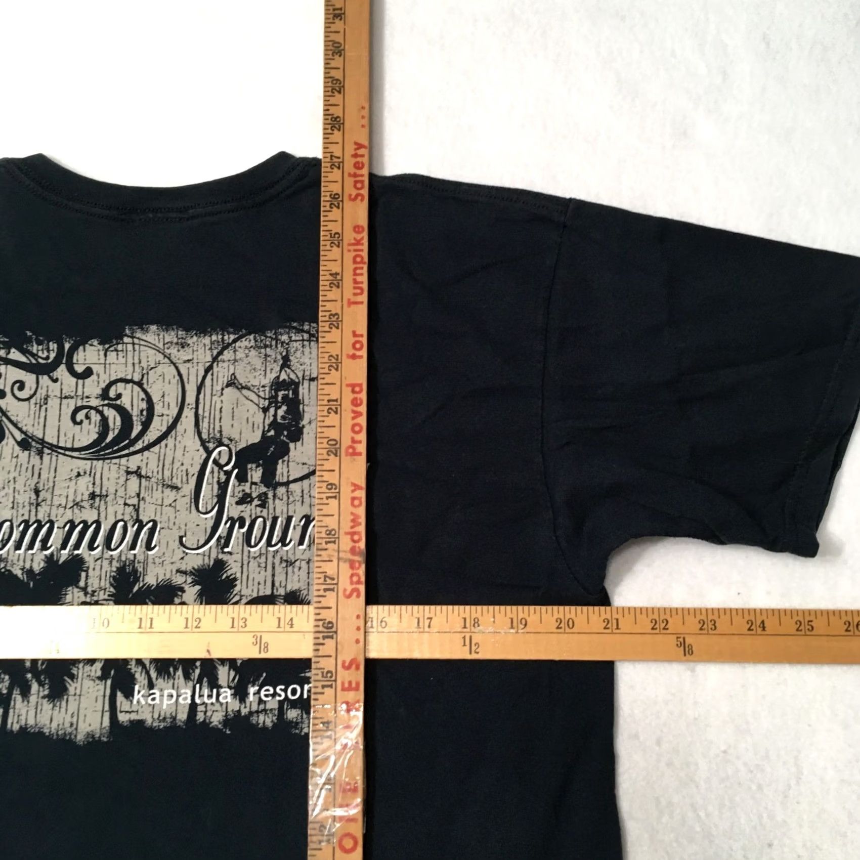 Vintage Kapalua RESORT LARGE COTTON USA T-SHIRT DESIGN COMMON GROUND Men T-Shirt Blue Vintage M USA Cotton Hawaiian Shirt Cut Crew Neck Short Sleeve Size US M / EU 48-50 / 2 - 3 Thumbnail
