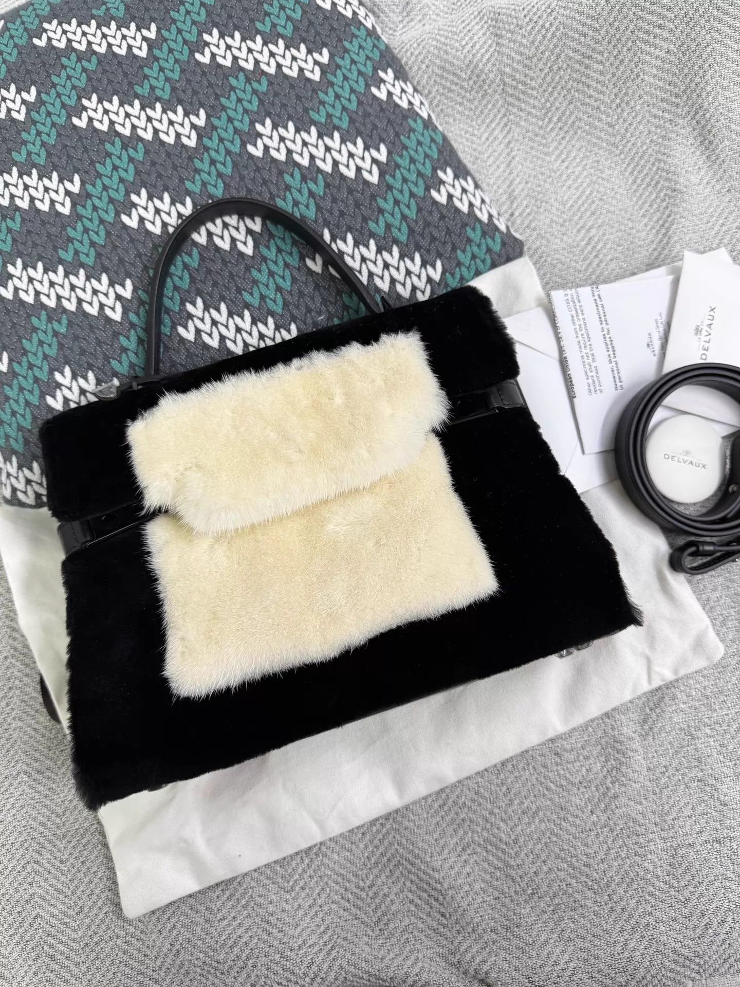 Delvaux Delvaux B&W Mink Tempete Medium Shoulder Bag Size ONE SIZE - 1 Thumbnail