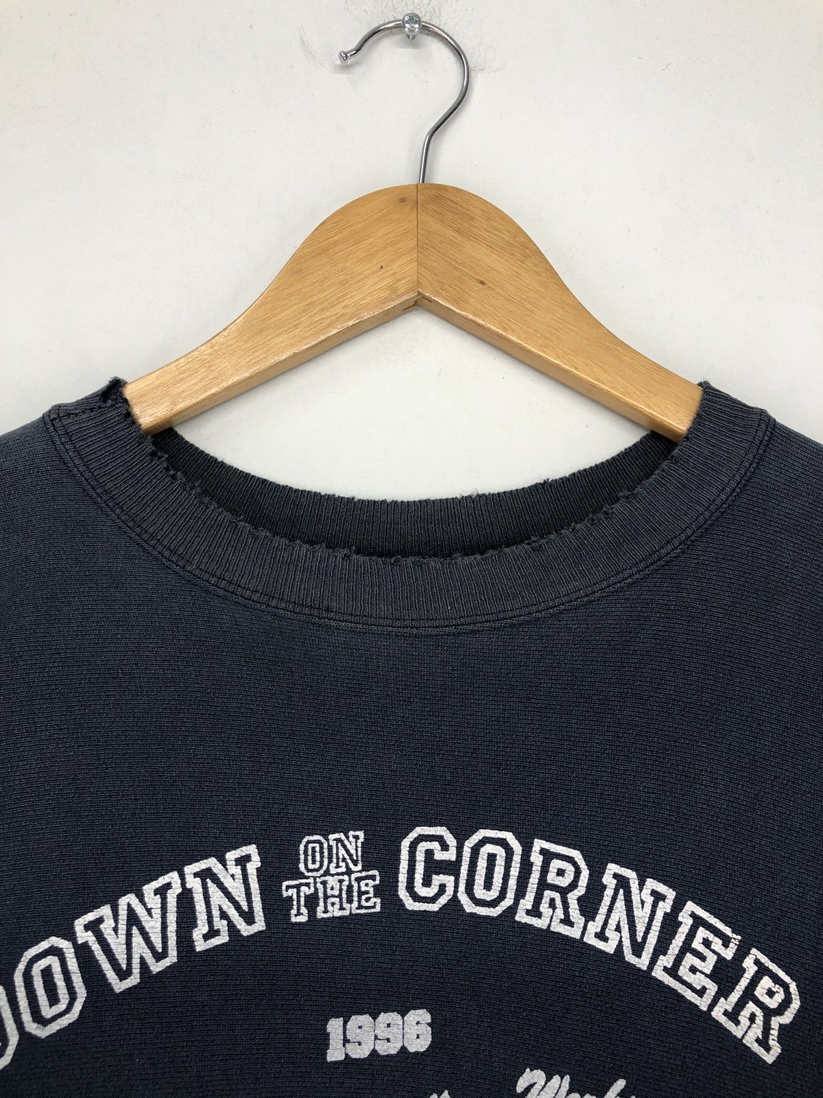 Champion Vintage 90's Champion Reverse Weave Crewneck Sweatshirt Size US L / EU 52-54 / 3 - 7 Thumbnail