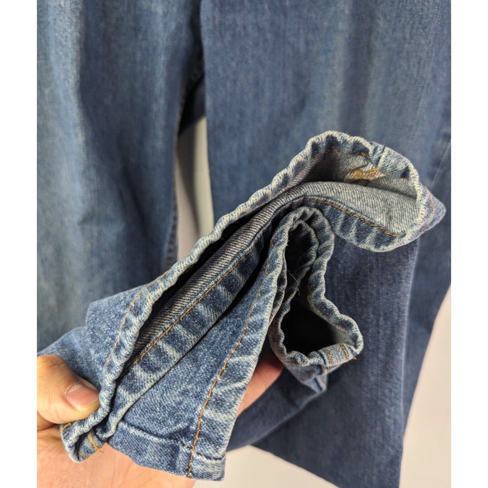 Levi's VINTAGE Levi's 501 Jeans Straight Leg 501 Regular Men 44x31 Blue Denim Button Fly 5-Pocket Classic Grunge 90s Rock USA Size US 44 / EU 60 - 4 Thumbnail