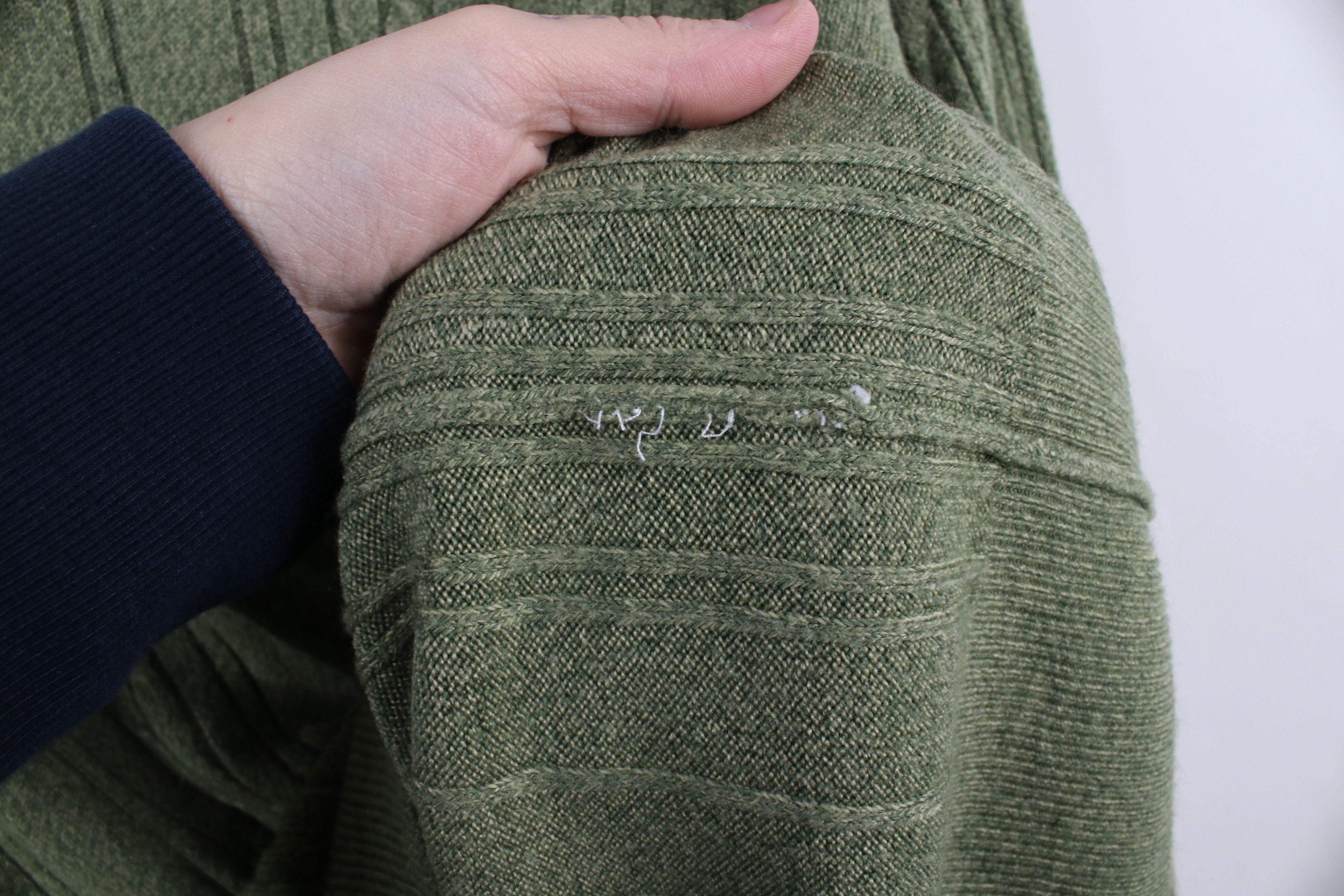 Vintage Vintage 90s Streetwear Cable Knit Collared Sweater Green Size US L / EU 52-54 / 3 - 7 Thumbnail