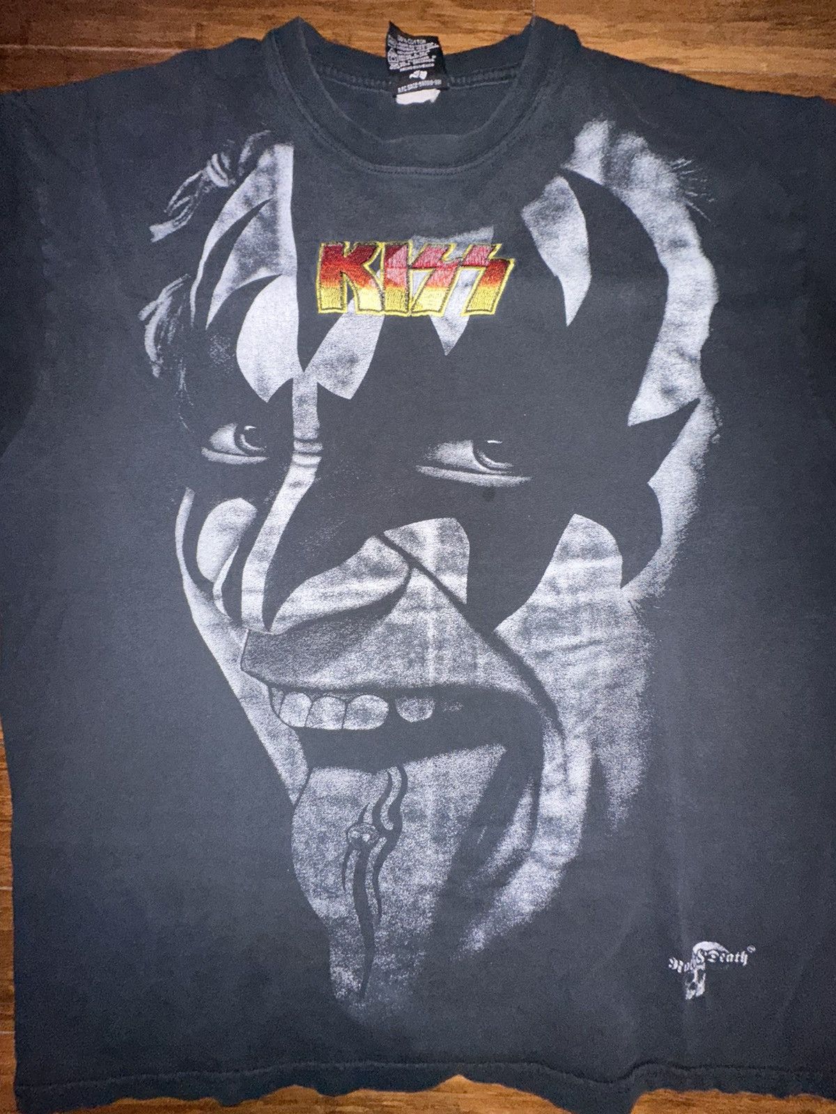 Band Tees Vintage rock and death kiss t shirt Size US XL / EU 56 / 4 - 3 Thumbnail