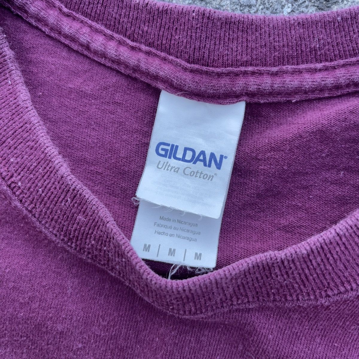 Gildan × Vintage Vintage Y2K GILDAN BURGUNDY Blank Shirt Size US M / EU 48-50 / 2 - 3 Thumbnail