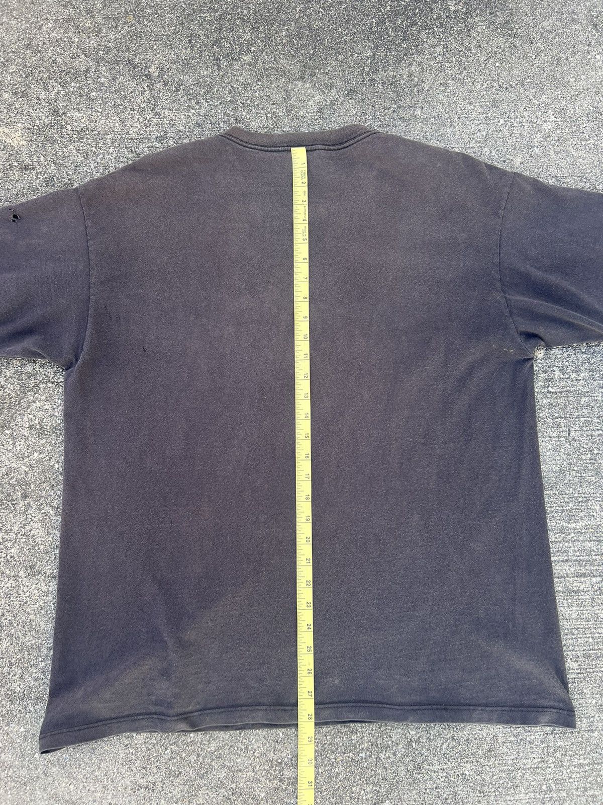 Nike Vintage 90s Nike Distressed Sun Faded Black Swoosh t shirt Size US L / EU 52-54 / 3 - 4 Thumbnail