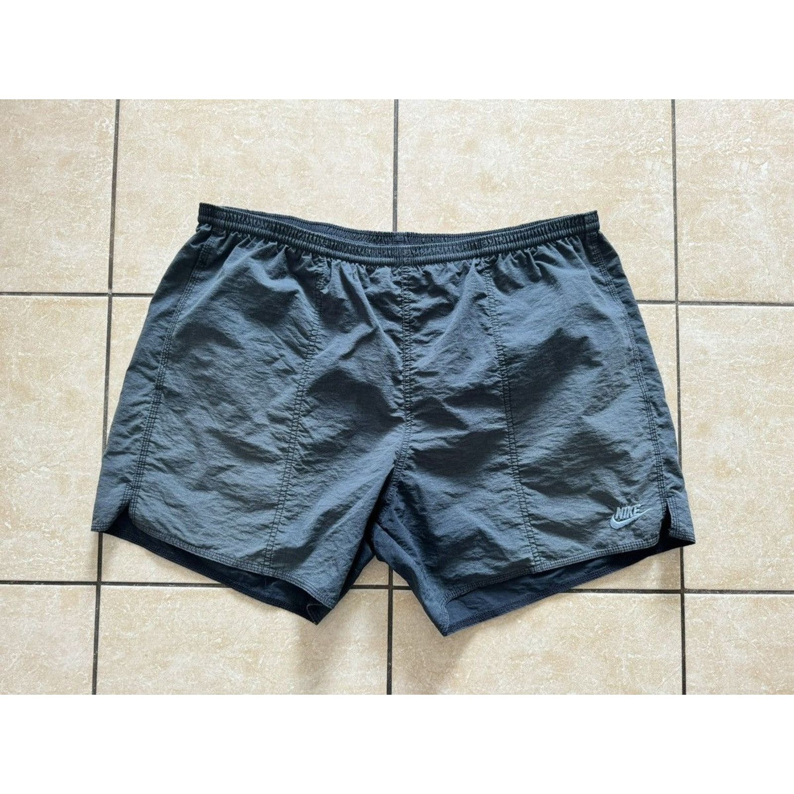 Nike Nike Vintage 90s Block Tag Crinkle Nylon Shorts Size US 36 / EU 52 - 1 Thumbnail