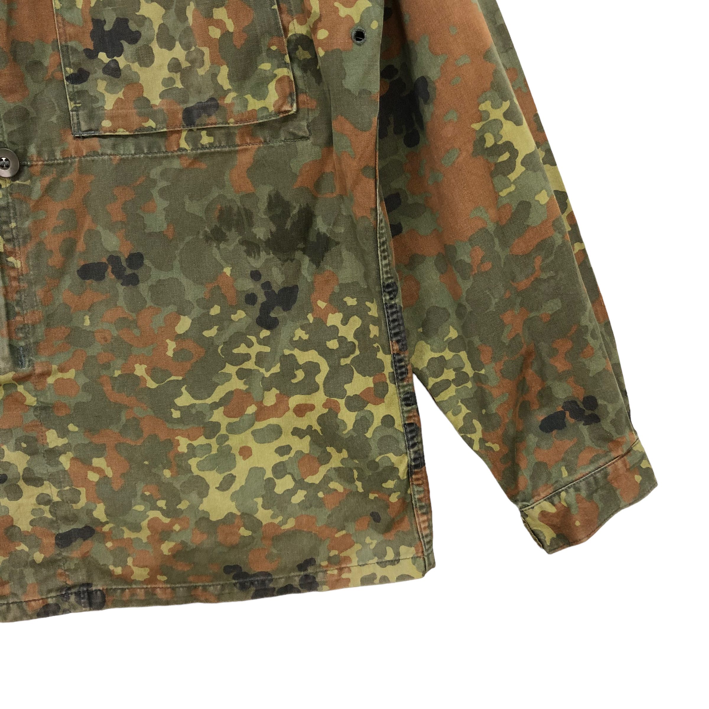 Vintage VINTAGE GERMANY CAMO FIELD JACKET #7342-131 Size US L / EU 52-54 / 3 - 7 Thumbnail