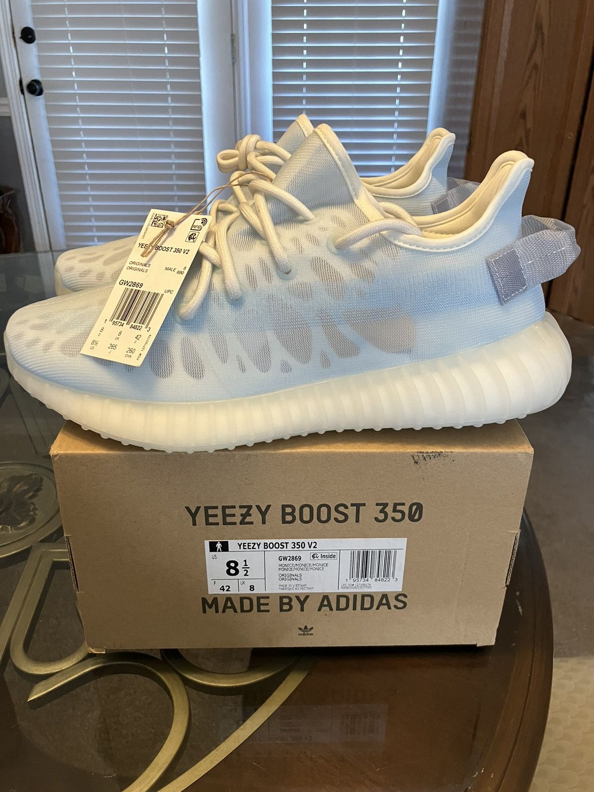 Adidas × Kanye West Yeezy 350 V2 Mono Ice Size US 8.5 / EU 41-42 - 2 Thumbnail