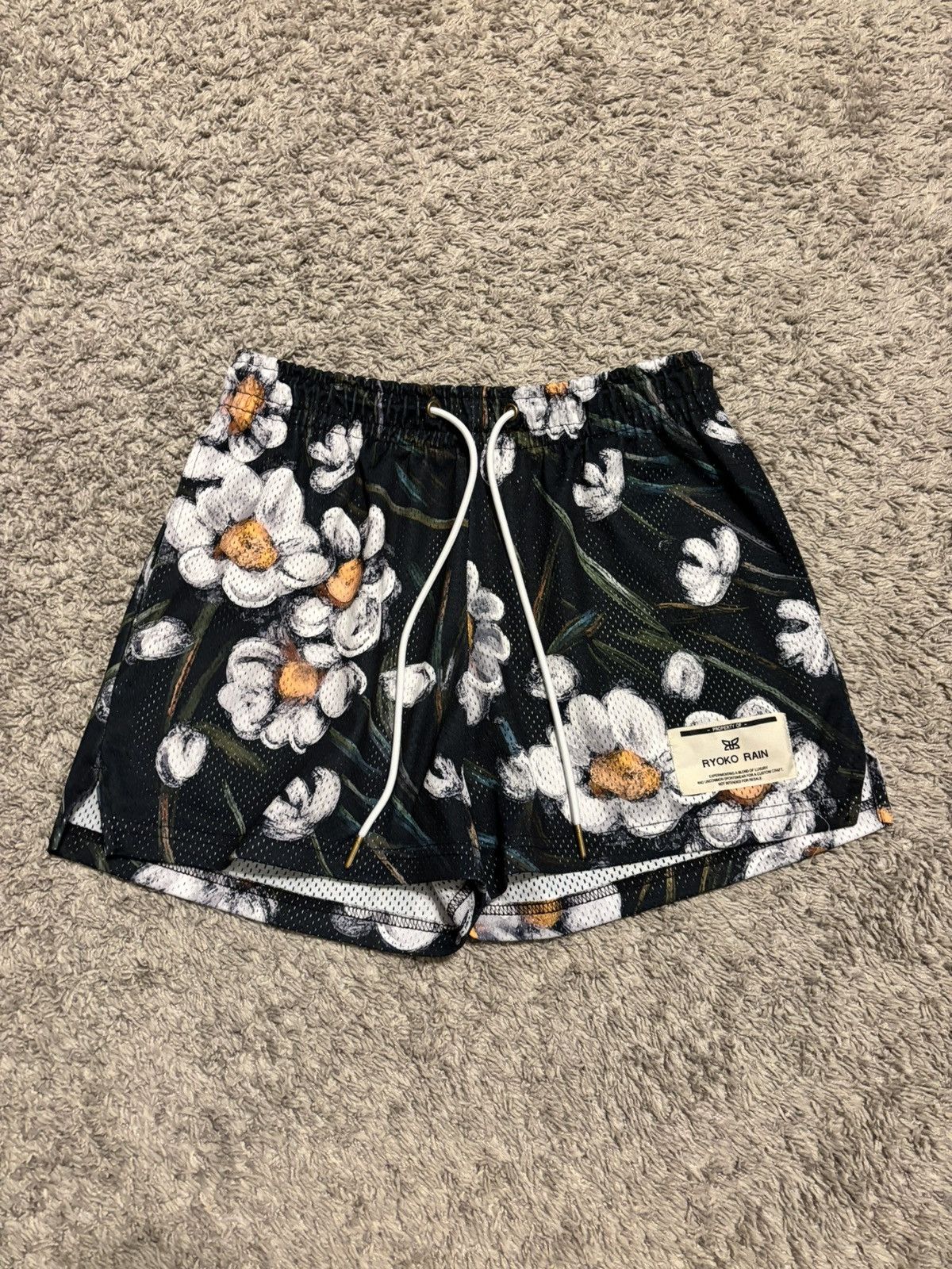 Ryoko Rain Ryoko Rain Floral shorts Size US 34 / EU 50 - 1 Thumbnail