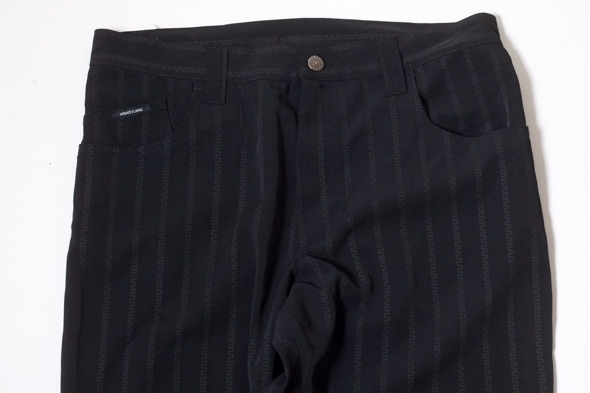 Versace versace classic monogram poliestere pants Size US 34 / EU 50 - 2 Thumbnail