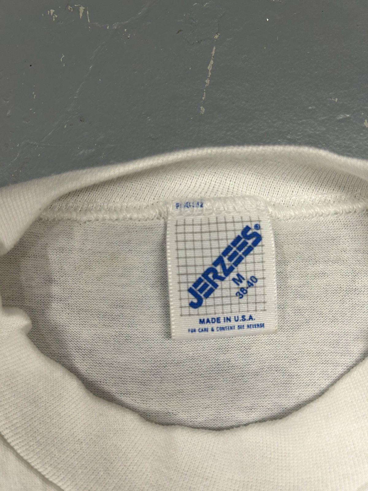 Other Crazy Vintage 1990 Essential Alabama Dolphin White Tee Shirt Size US S / EU 44-46 / 1 - 3 Thumbnail