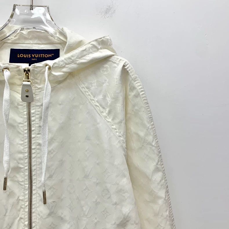 Louis Vuitton Louis Vuitton 24 beige logo jacquard full print mulberry s Size XS / US 0-2 / IT 36-38 - 3 Thumbnail
