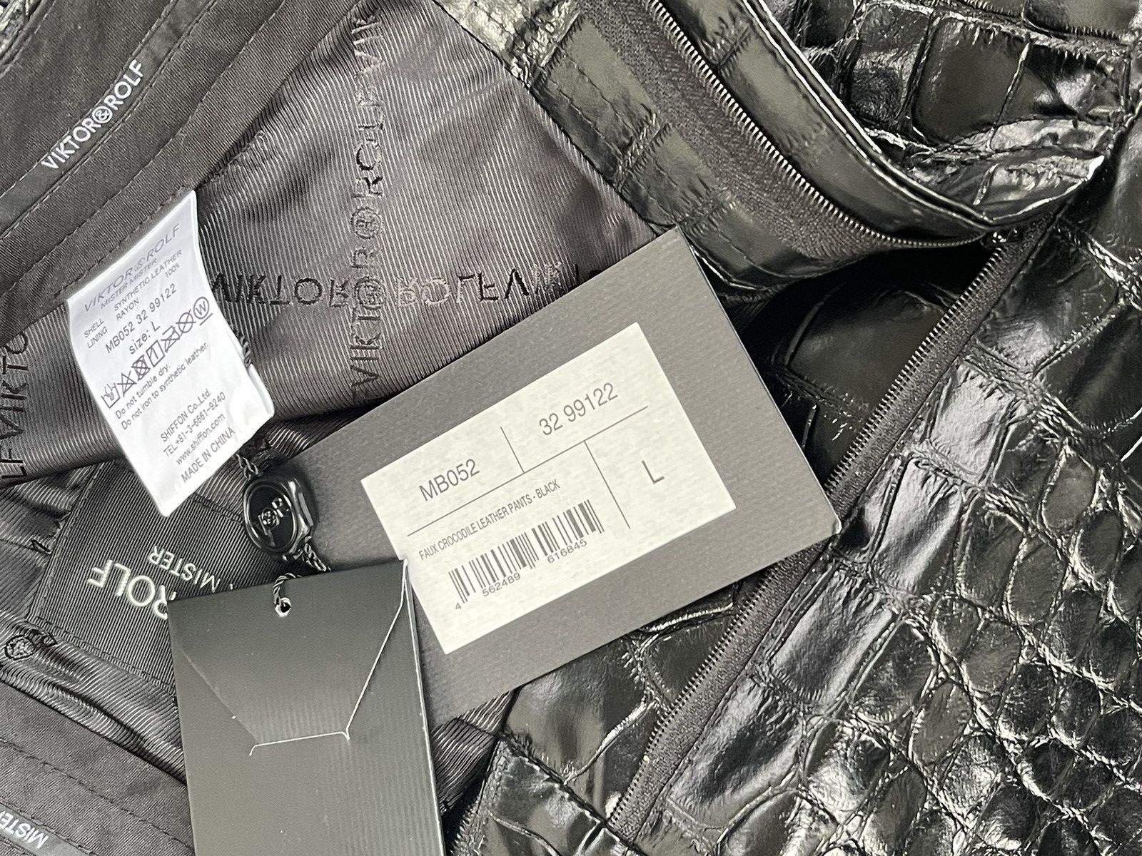 Viktor & Rolf !DS! SS23 Viktor & Rolf Crocodile Faux Leather Black Pants Size US 32 / EU 48 - 25 Thumbnail