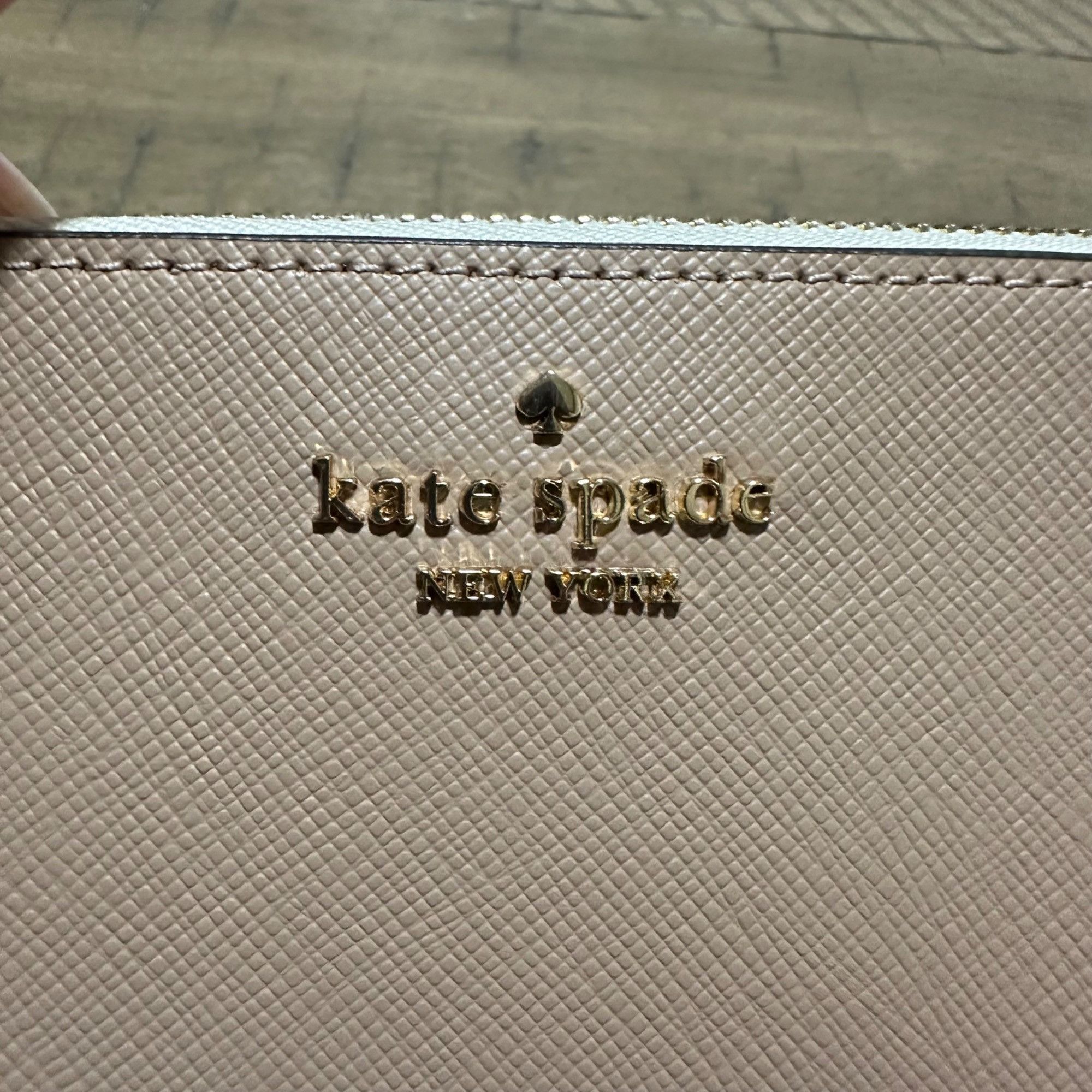 Kate Spade NWT Kate Spade Lucy Small L-Zip wristlet Toasted Hazelnut Size ONE SIZE - 5 Thumbnail