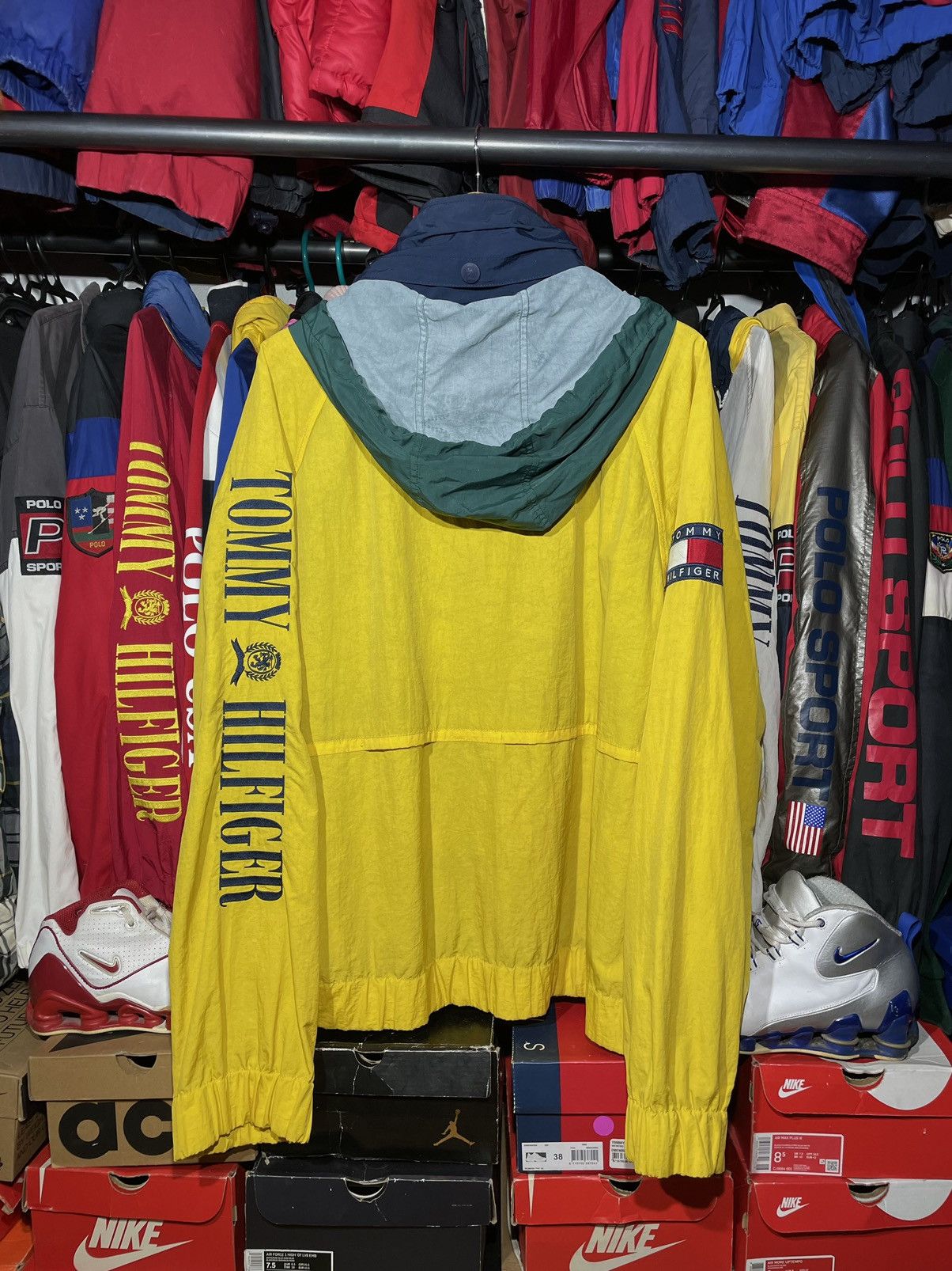 Tommy Hilfiger Jacket Tommy Hilfiger Spell Out 90’s Vintage Size US XL / EU 56 / 4 - 7 Thumbnail